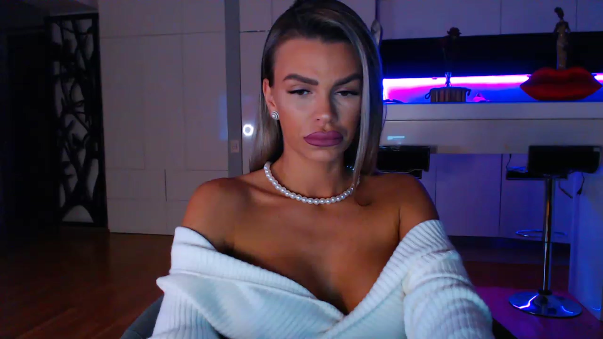 Gallery image thumbnail from D_y_y's myfreecams stream on, 04/09/2023, 04:32 image 4 of 20