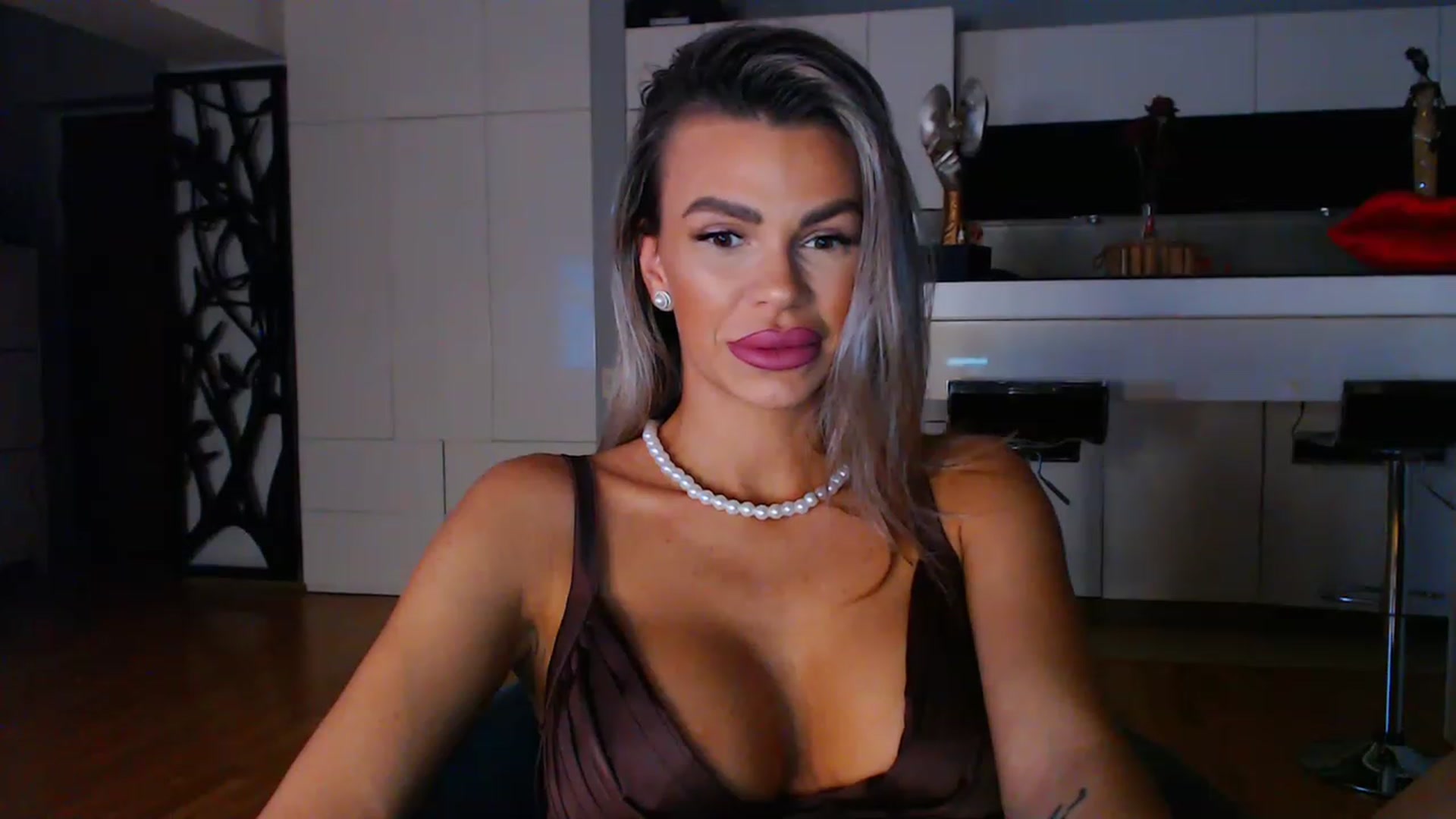 Gallery image thumbnail from D_y_y's myfreecams stream on, 04/10/2023, 04:16 image 12 of 20