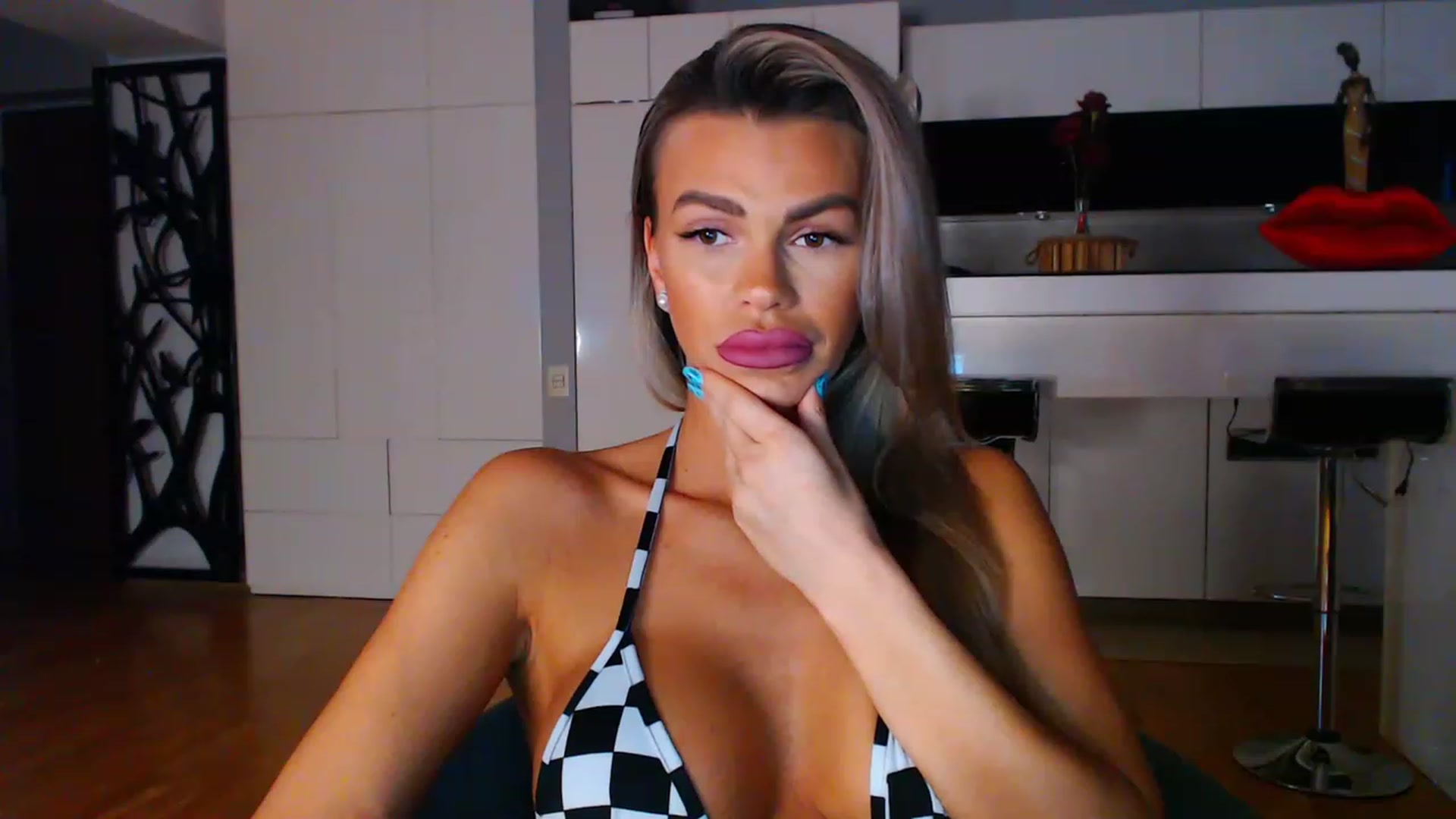 Gallery image thumbnail from D_y_y's myfreecams stream on, 04/13/2023, 04:26 image 12 of 20