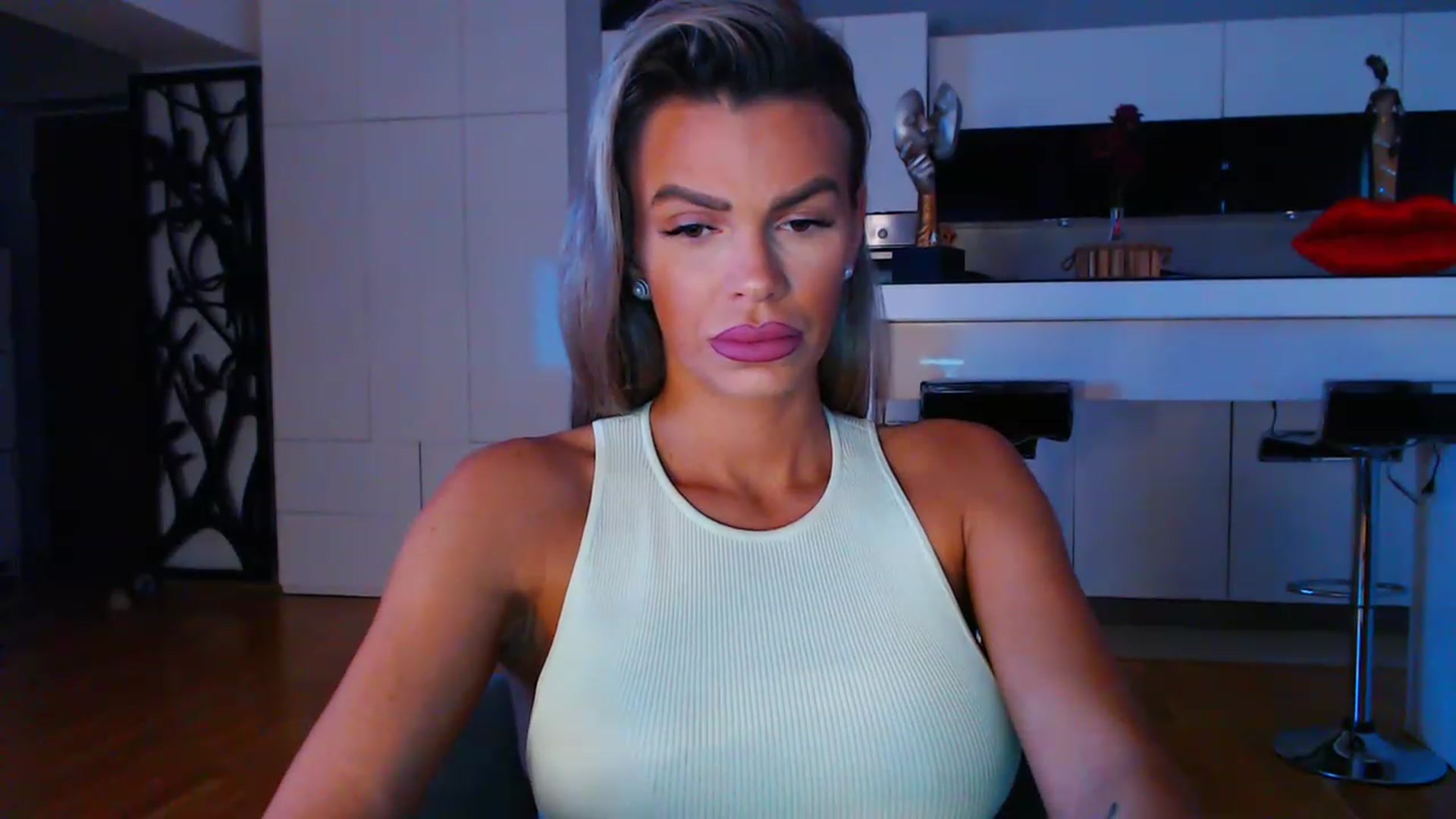 Gallery image thumbnail from D_y_y's myfreecams stream on, 04/19/2023, 04:59 image 10 of 20