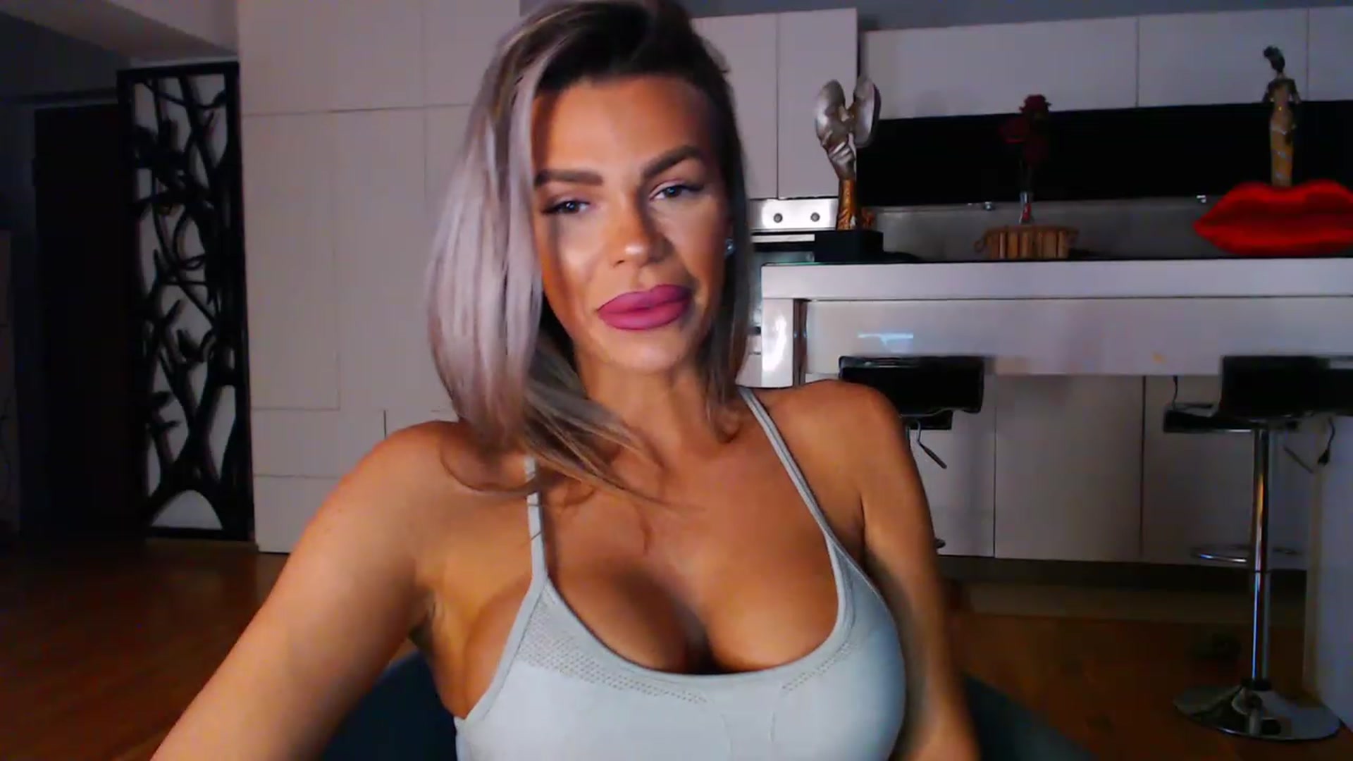 Gallery image thumbnail from D_y_y's myfreecams stream on, 04/20/2023, 04:36 image 9 of 20