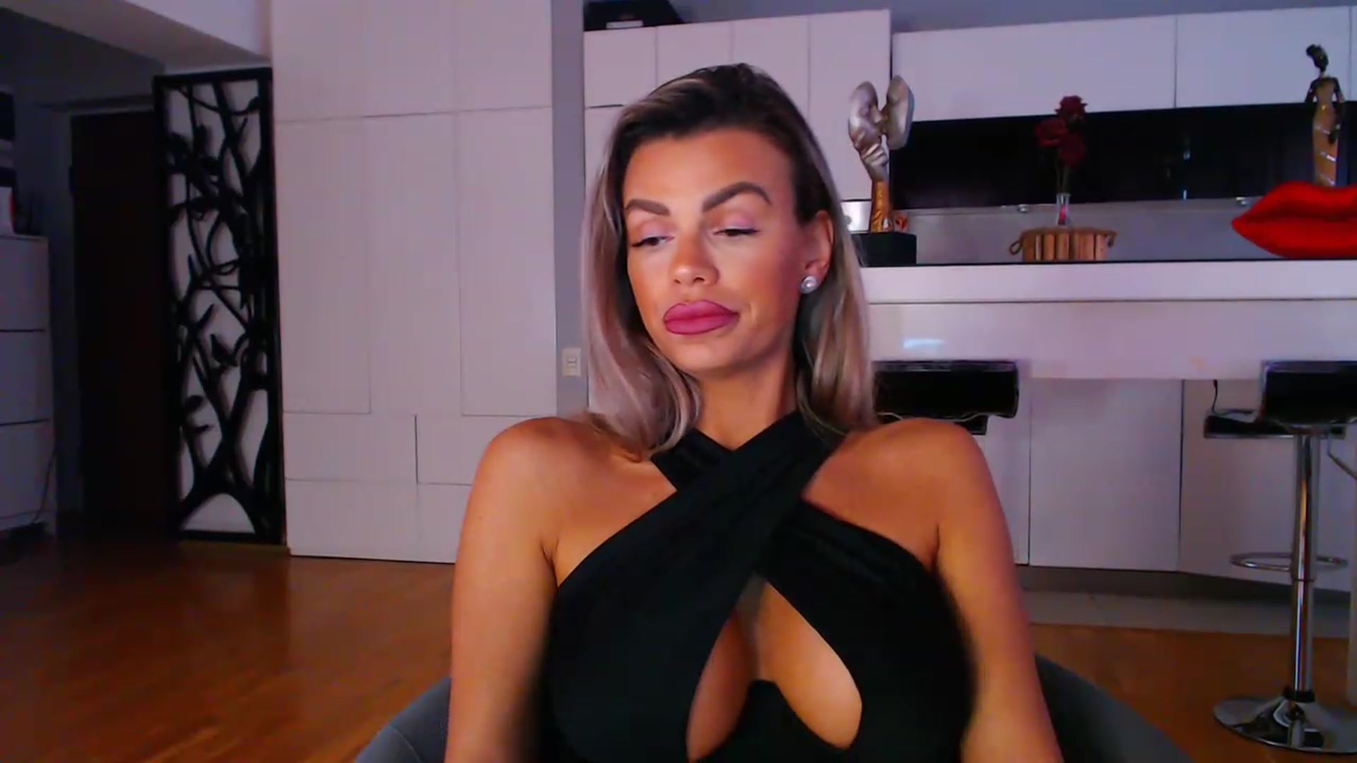 Gallery image thumbnail from D_y_y's myfreecams stream on, 04/22/2023, 03:57 image 20 of 20