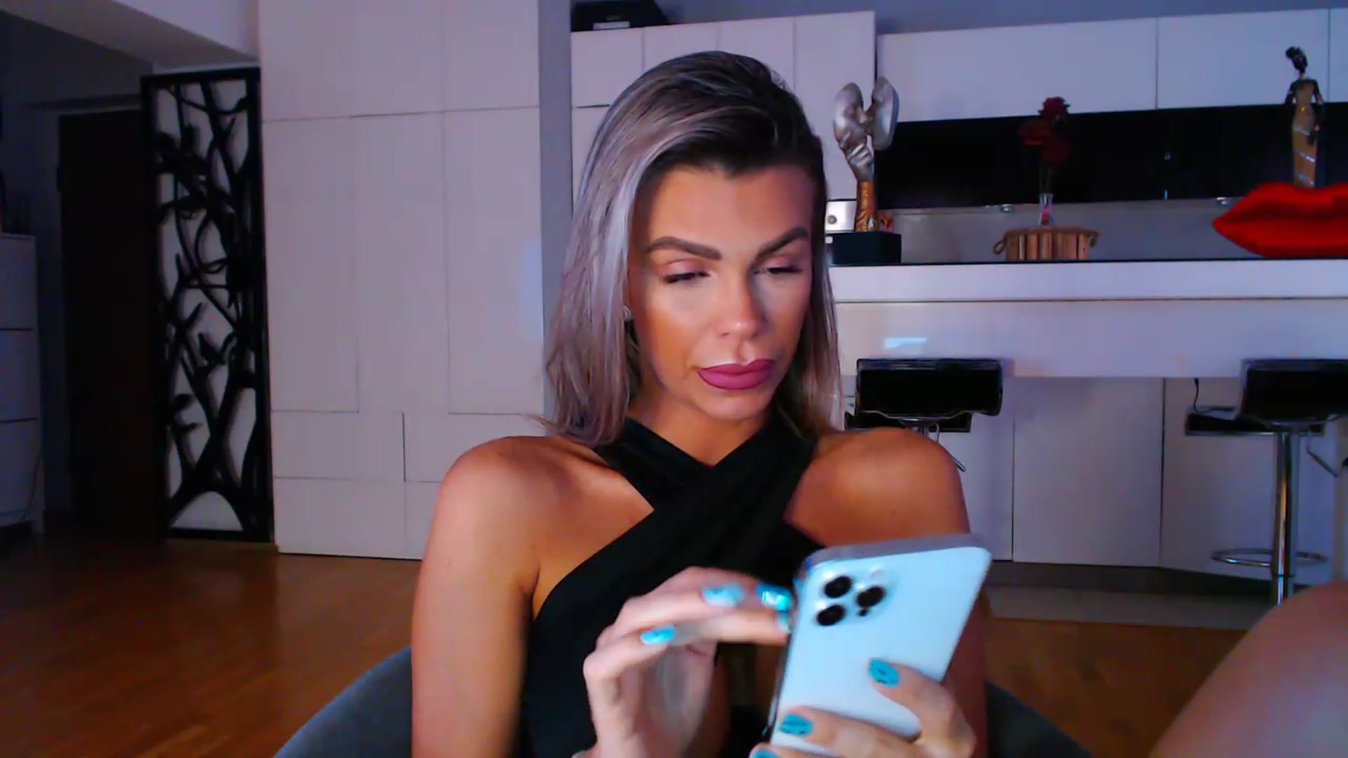 Gallery image thumbnail from D_y_y's myfreecams stream on, 04/22/2023, 03:57 image 17 of 20