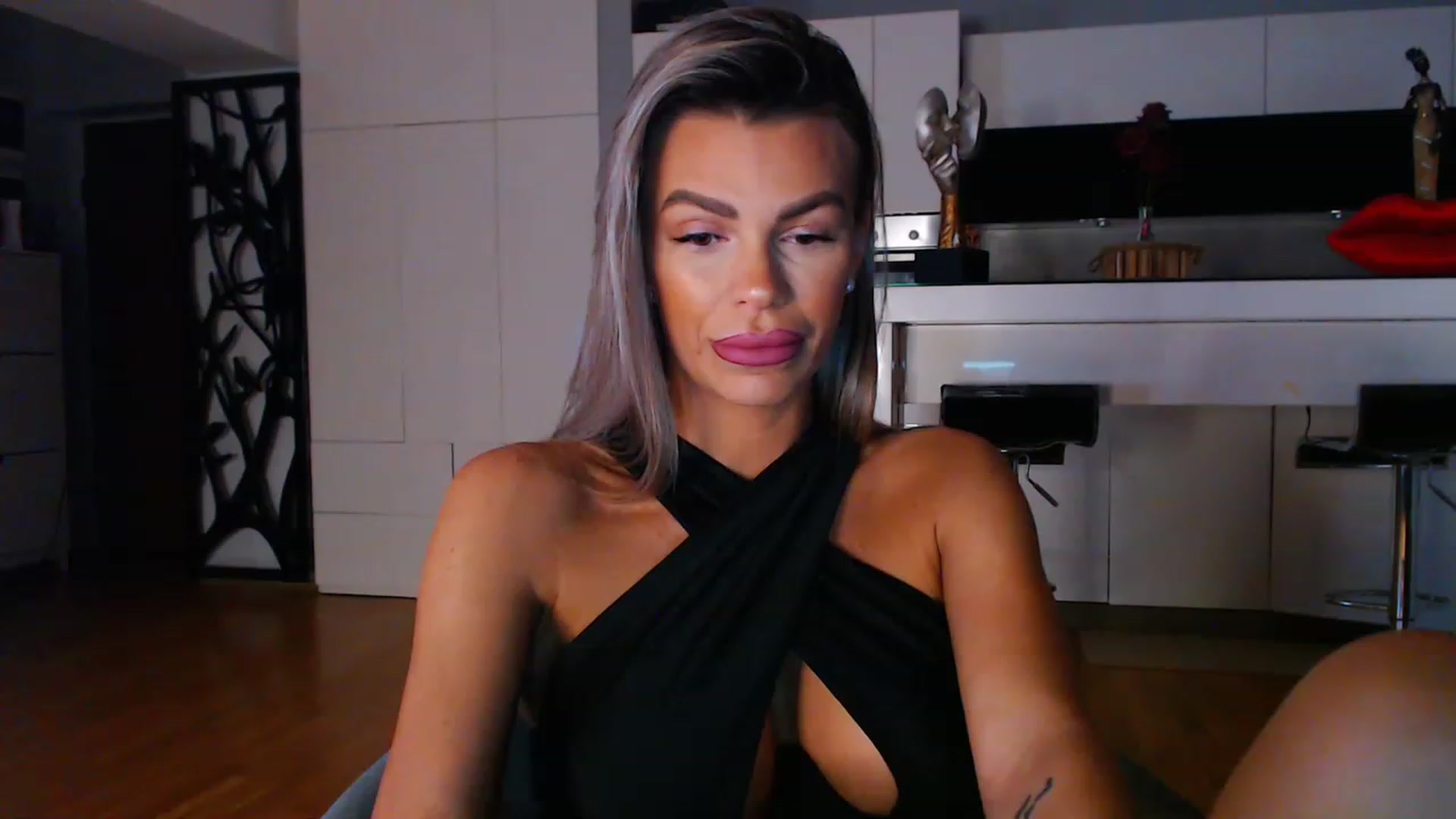 Gallery image thumbnail from D_y_y's myfreecams stream on, 04/22/2023, 03:57 image 5 of 20