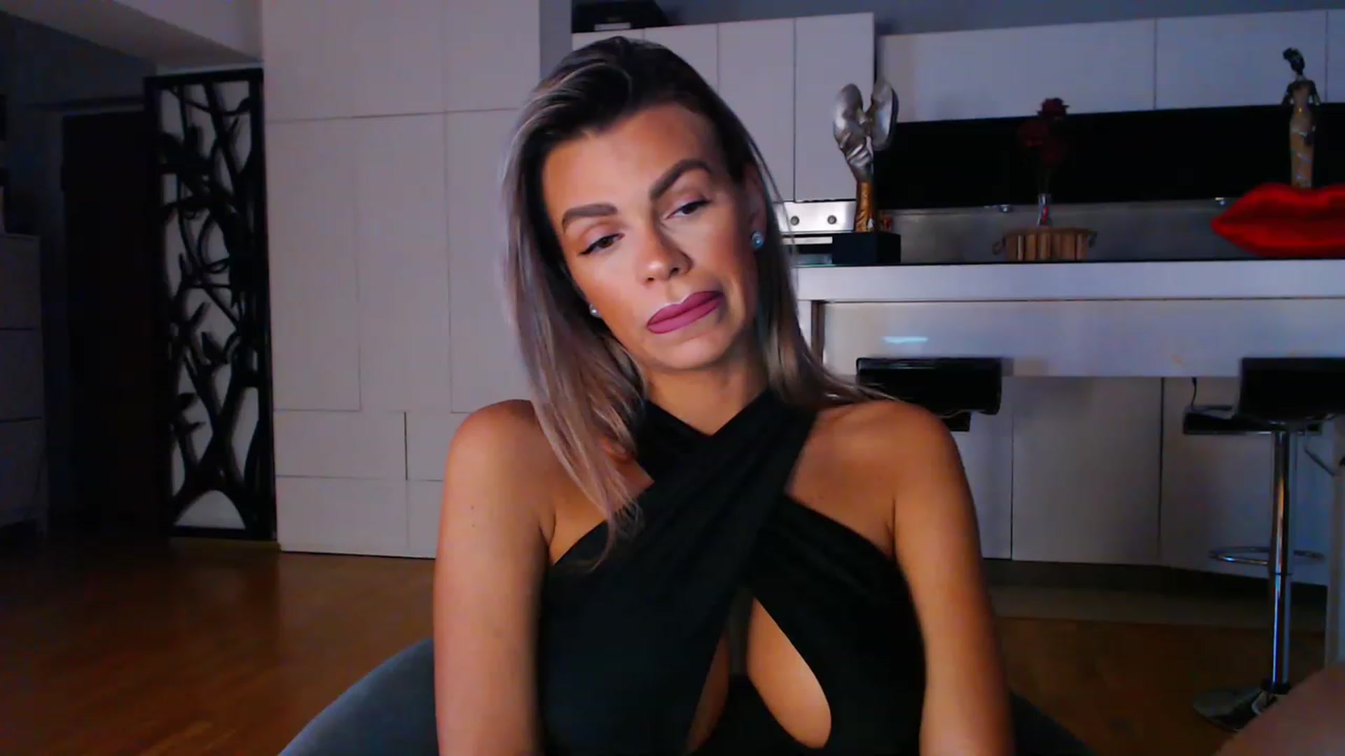 Gallery image thumbnail from D_y_y's myfreecams stream on, 04/22/2023, 03:57 image 8 of 20