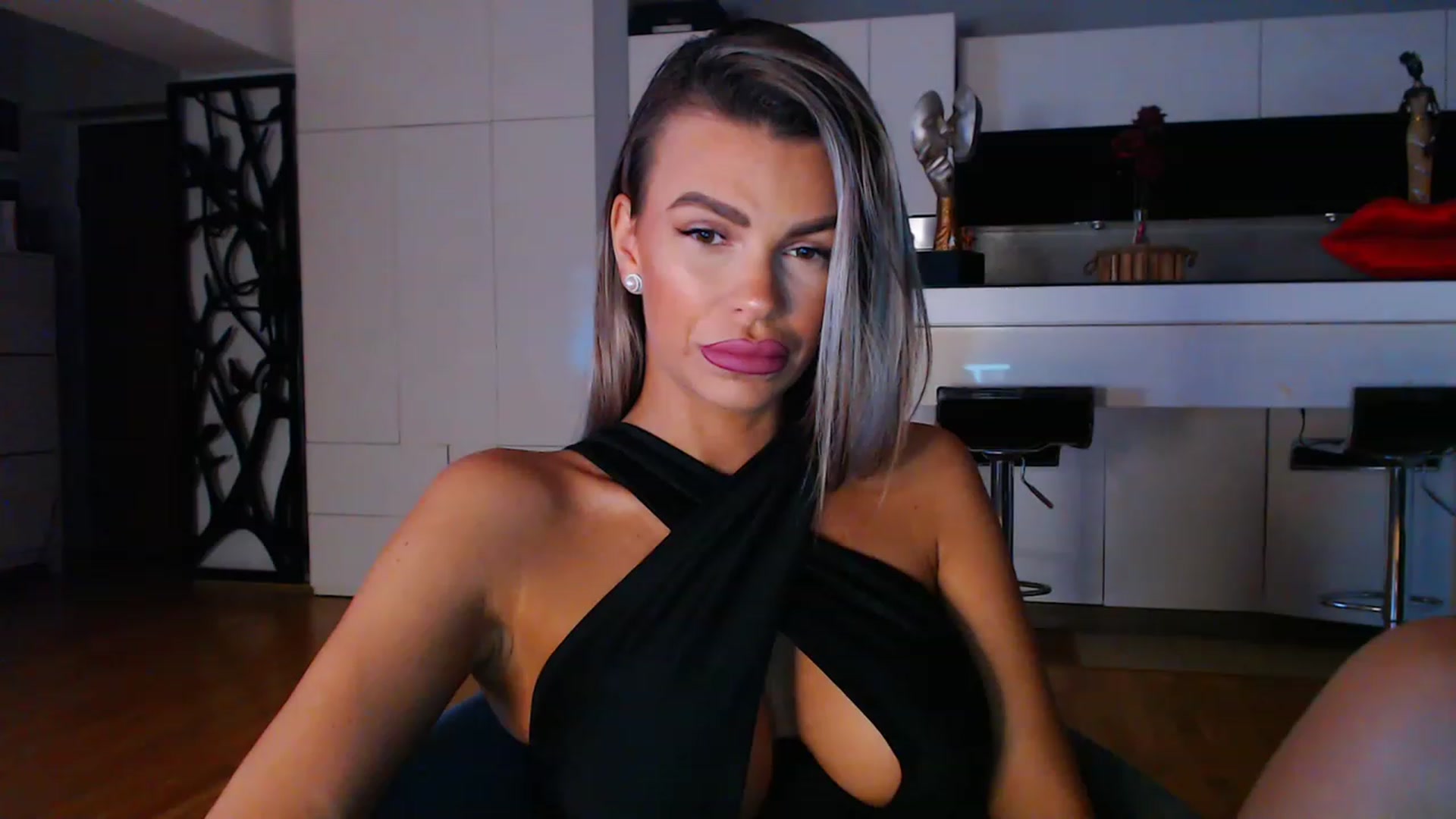 Gallery image thumbnail from D_y_y's myfreecams stream on, 04/22/2023, 03:57 image 3 of 20