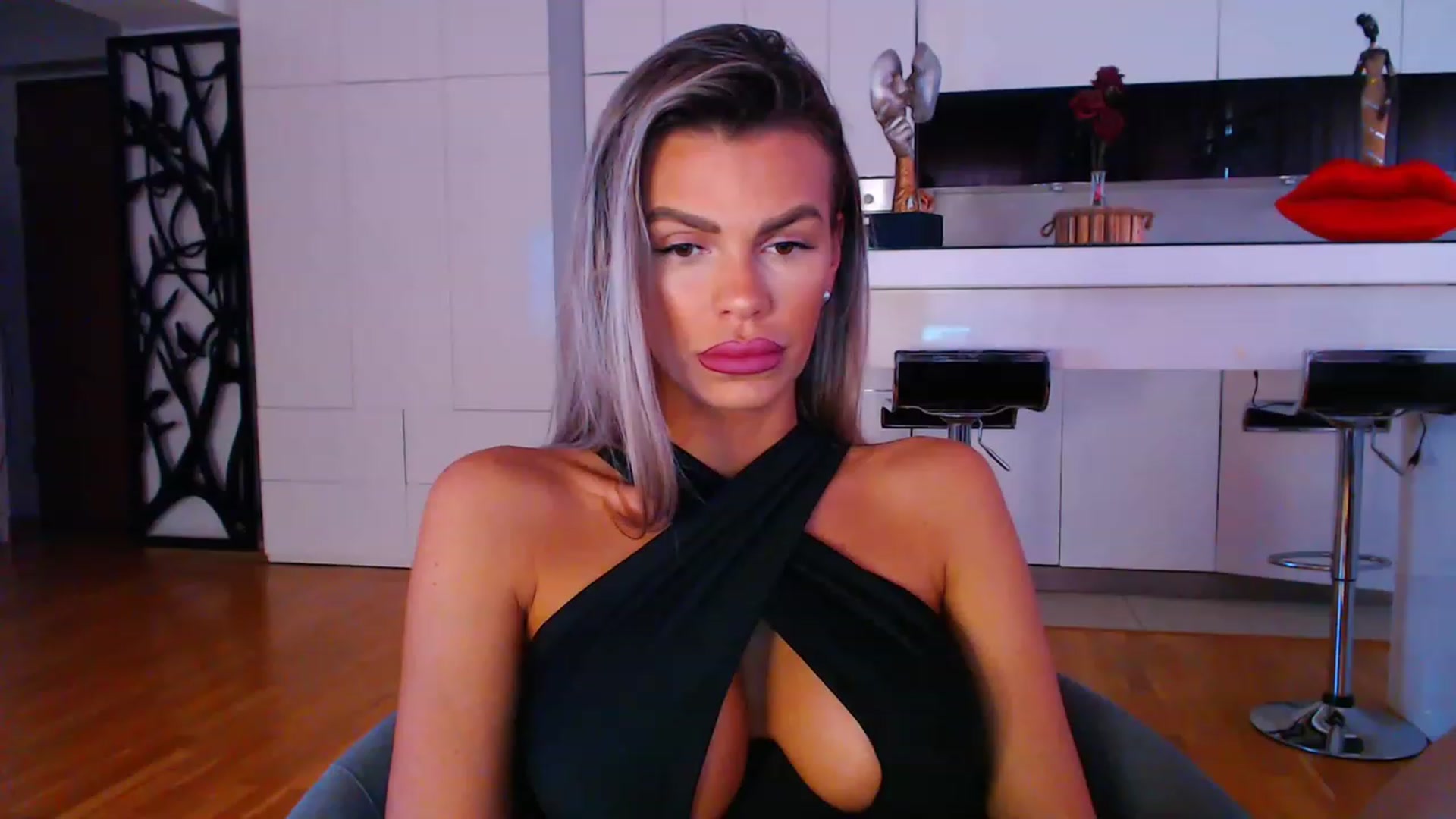 Gallery image thumbnail from D_y_y's myfreecams stream on, 04/22/2023, 04:28 image 1 of 20