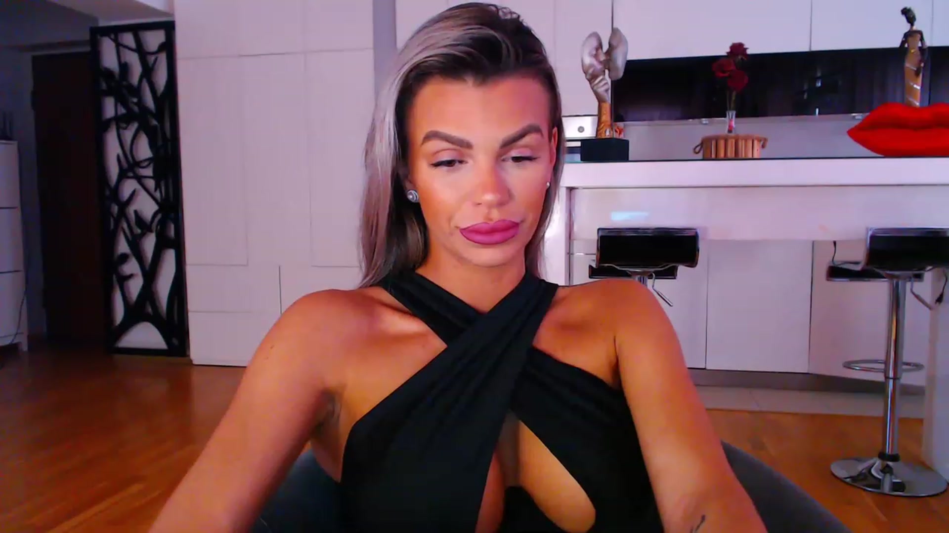 Gallery image thumbnail from D_y_y's myfreecams stream on, 04/22/2023, 04:28 image 9 of 20