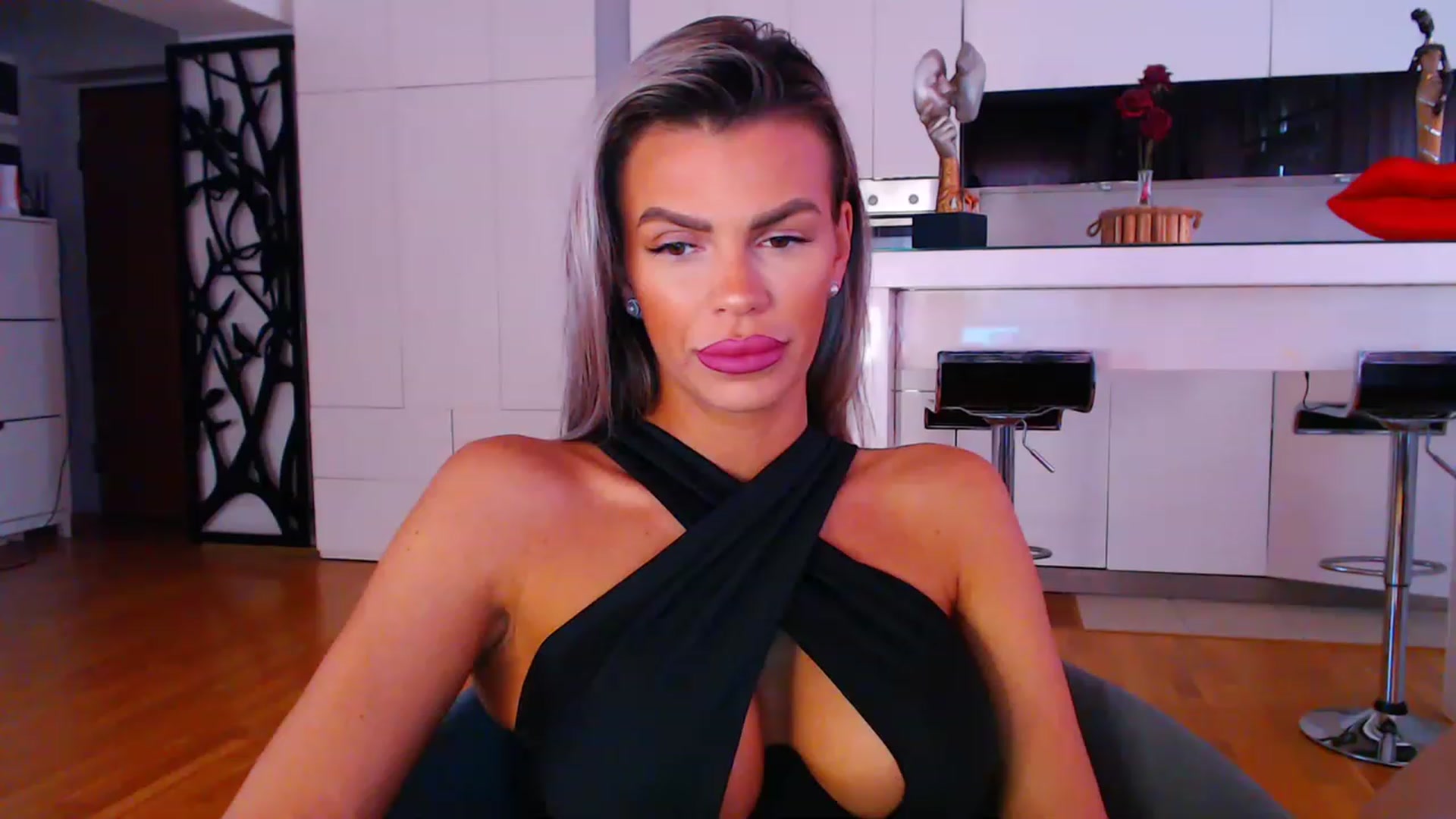 Gallery image thumbnail from D_y_y's myfreecams stream on, 04/22/2023, 04:28 image 12 of 20