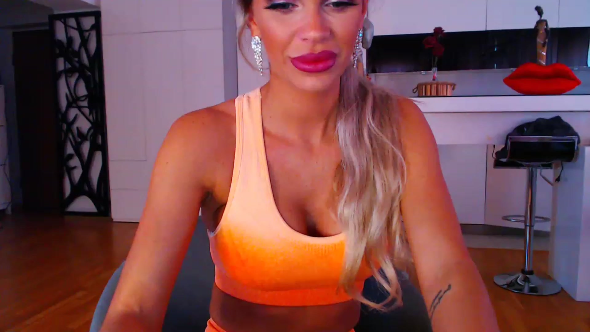 Gallery image thumbnail from D_y_y's myfreecams stream on, 04/23/2023, 04:29 image 14 of 20