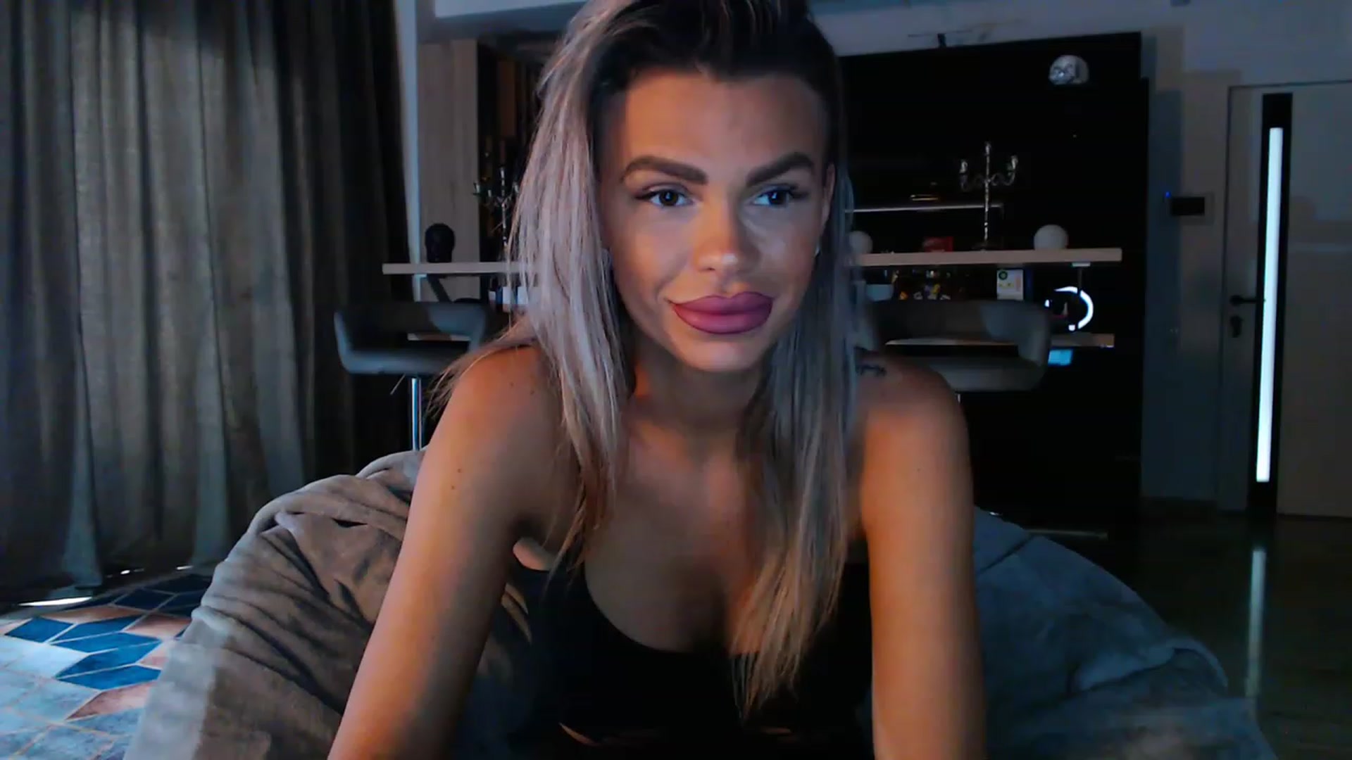 Gallery image thumbnail from D_y_y's myfreecams stream on, 04/27/2023, 04:42 image 17 of 20