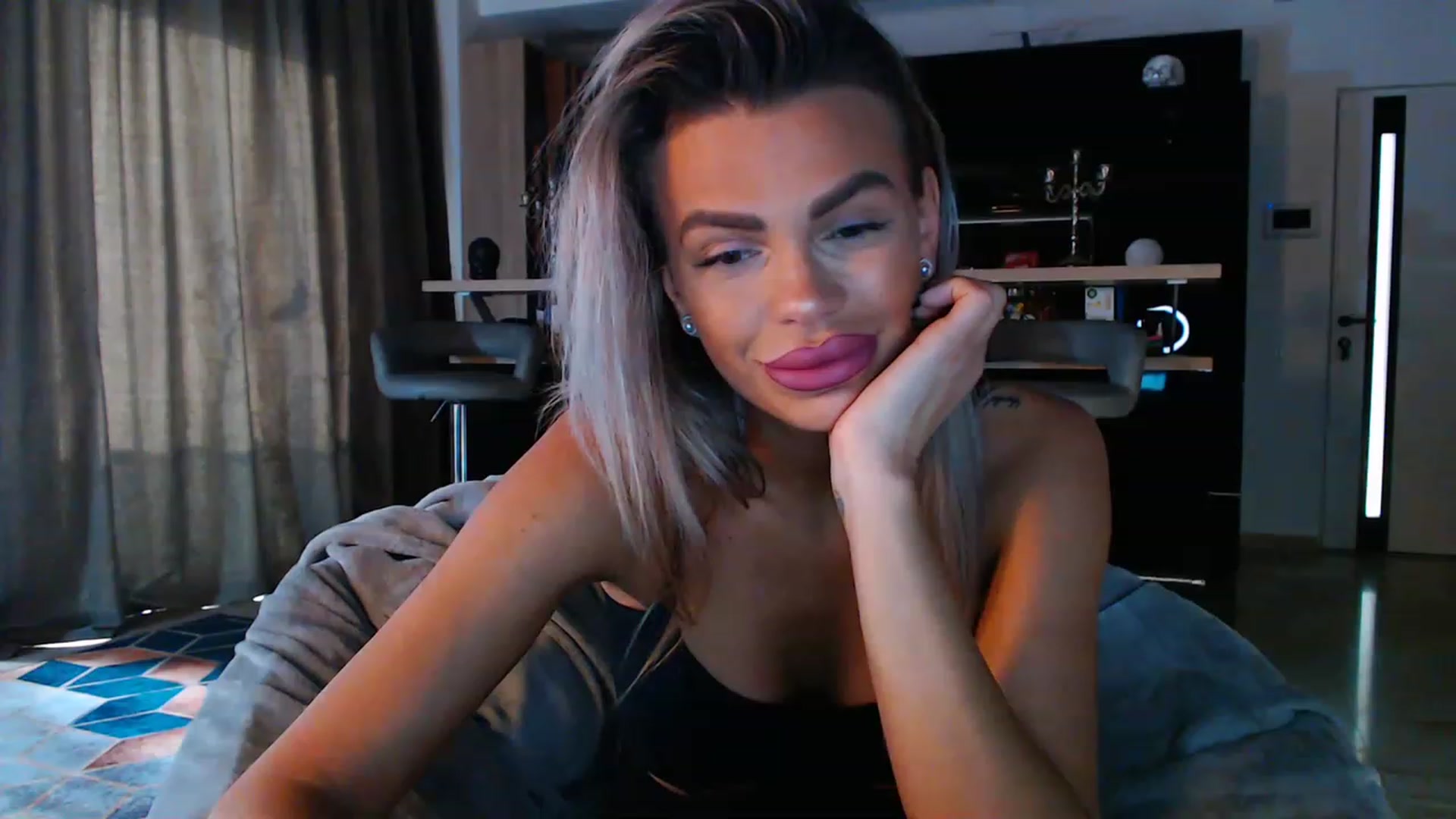 Gallery image thumbnail from D_y_y's myfreecams stream on, 04/27/2023, 04:42 image 7 of 20