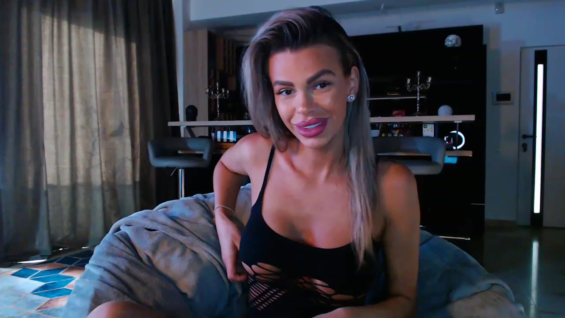 Gallery image thumbnail from D_y_y's myfreecams stream on, 04/27/2023, 04:42 image 5 of 20