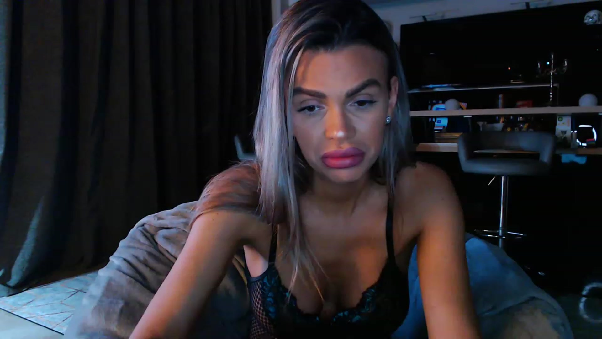 Gallery image thumbnail from D_y_y's myfreecams stream on, 04/28/2023, 02:50 image 4 of 20