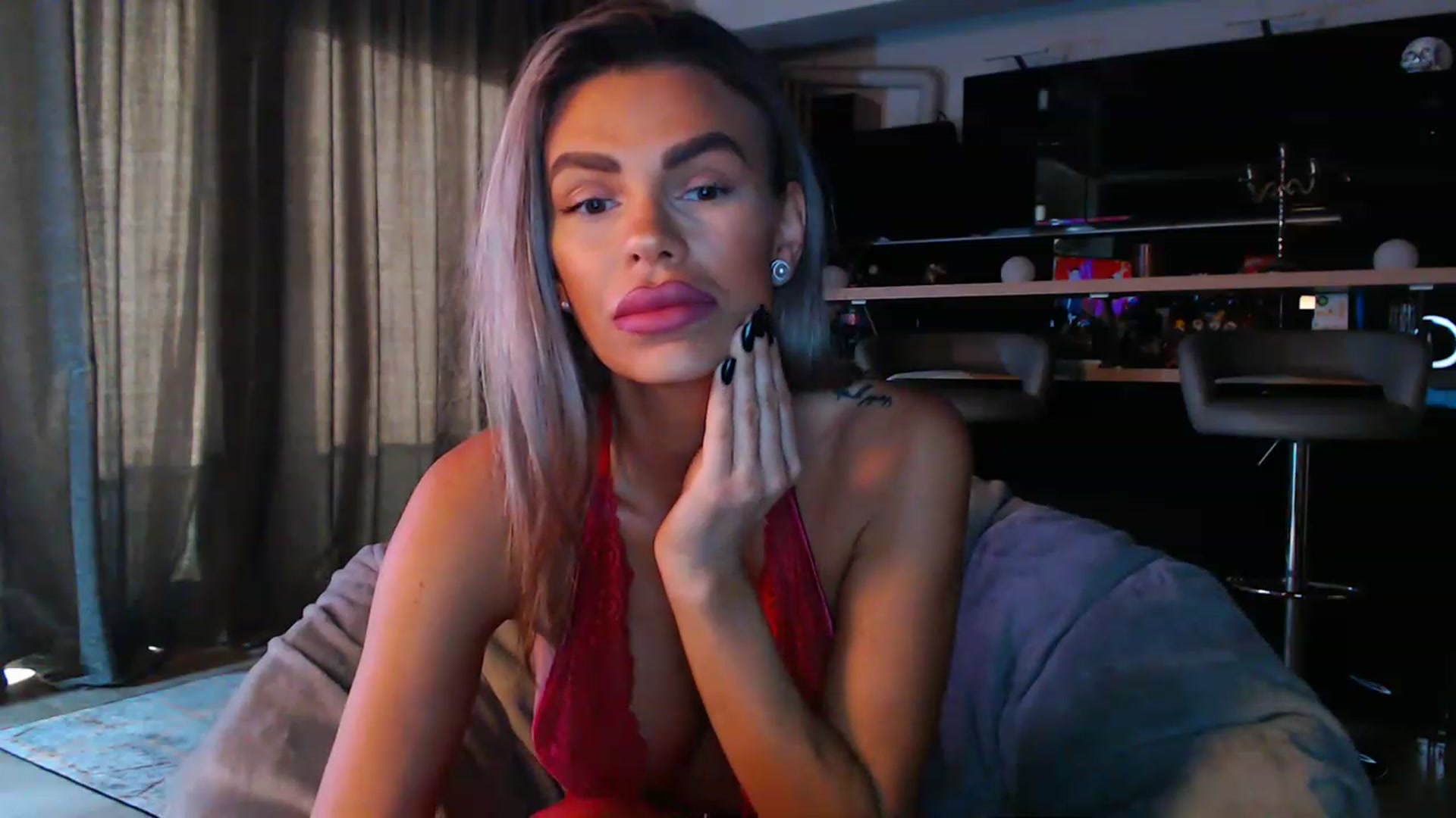 Gallery image thumbnail from D_y_y's myfreecams stream on, 04/30/2023, 04:36 image 14 of 20