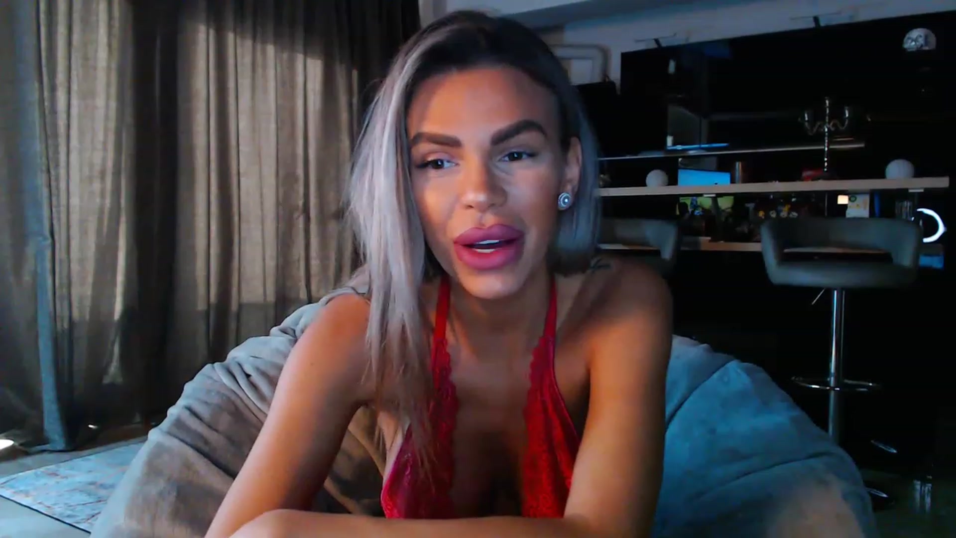 Gallery image thumbnail from D_y_y's myfreecams stream on, 04/30/2023, 04:36 image 17 of 20