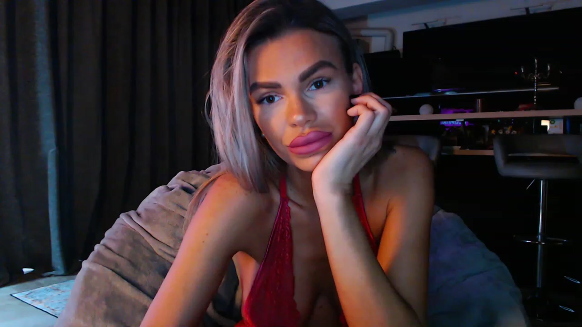 Gallery image thumbnail from D_y_y's myfreecams stream on, 04/30/2023, 04:36 image 2 of 20
