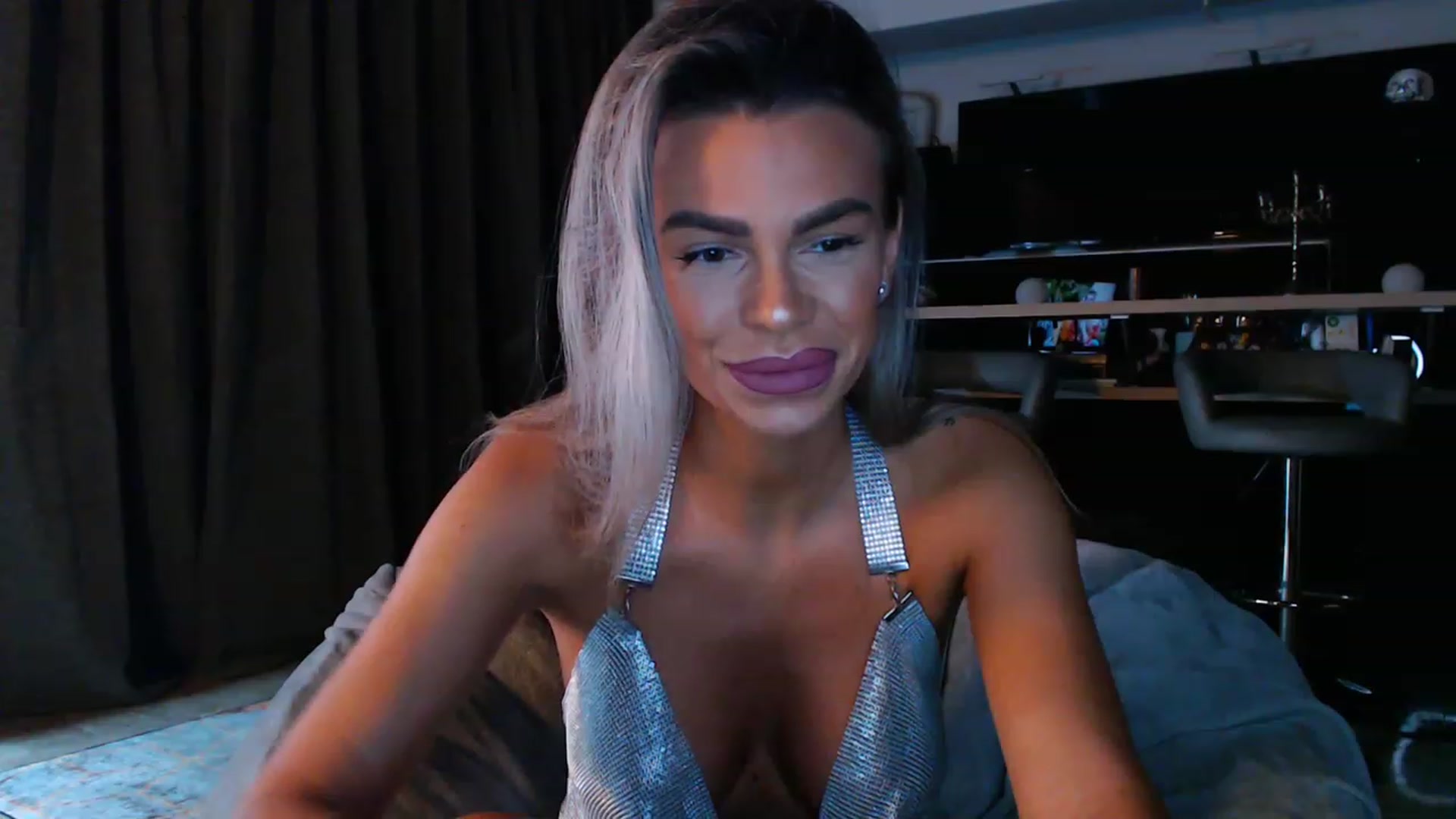 Gallery image thumbnail from D_y_y's myfreecams stream on, 05/03/2023, 03:35 image 4 of 20