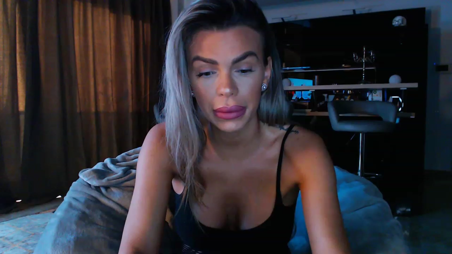 Gallery image thumbnail from D_y_y's myfreecams stream on, 05/03/2023, 03:35 image 19 of 20