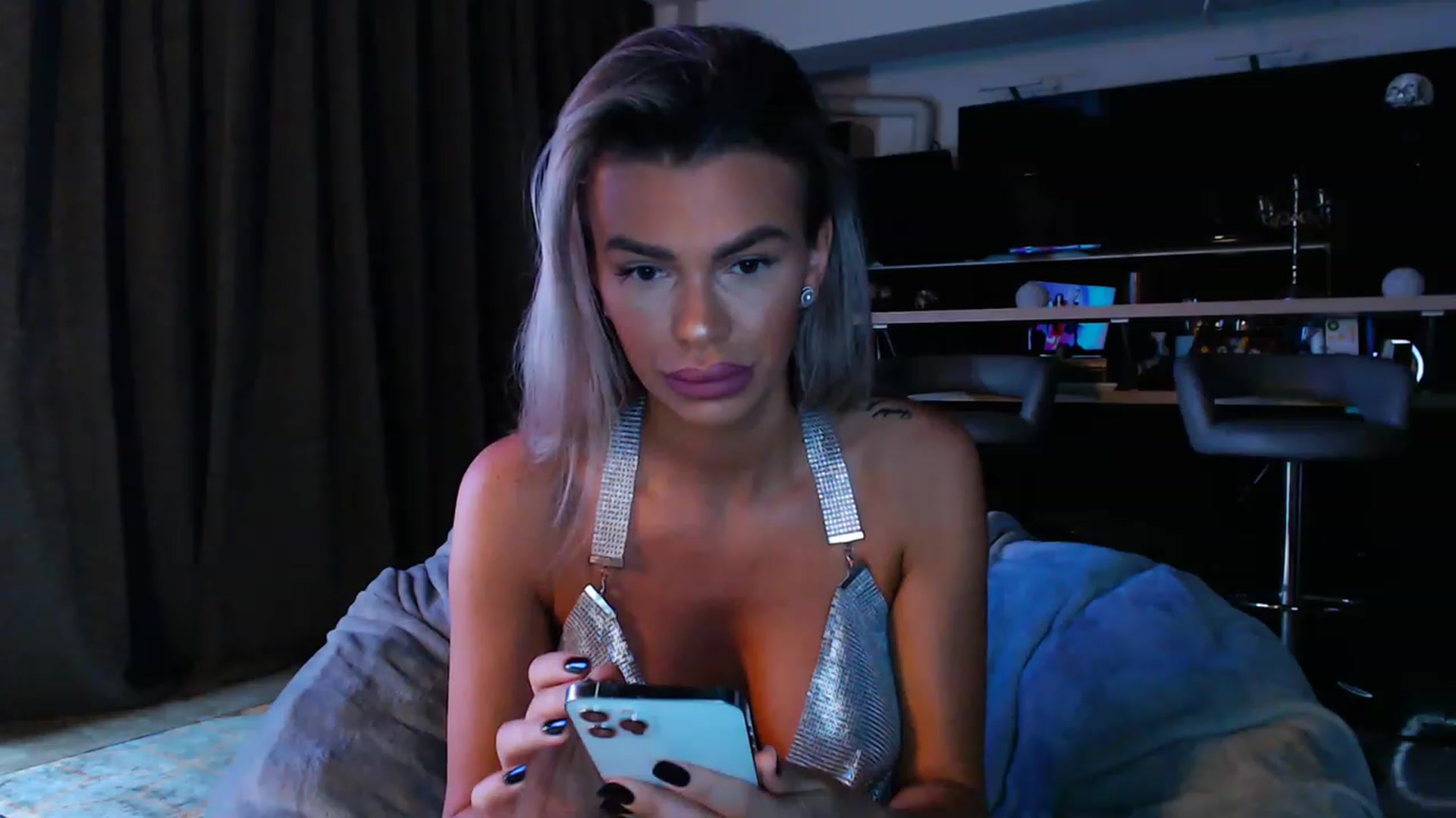 Gallery image thumbnail from D_y_y's myfreecams stream on, 05/03/2023, 03:35 image 2 of 20