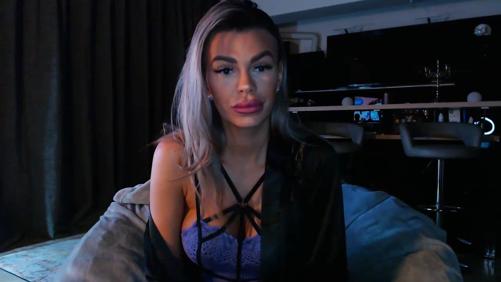 Gallery image thumbnail from D_y_y's myfreecams stream on, 05/04/2023, 03:17 image 9 of 20