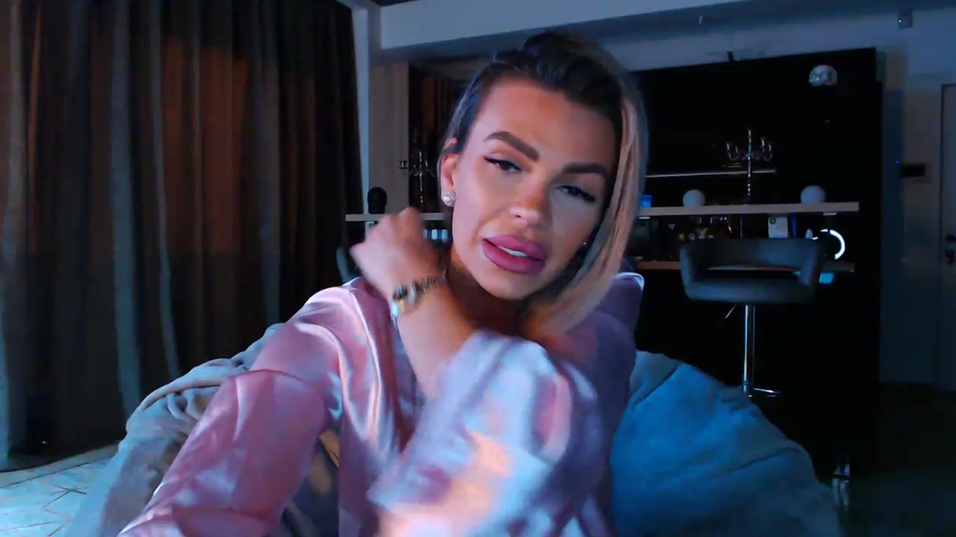 Gallery image thumbnail from D_y_y's myfreecams stream on, 05/05/2023, 04:16 image 8 of 20