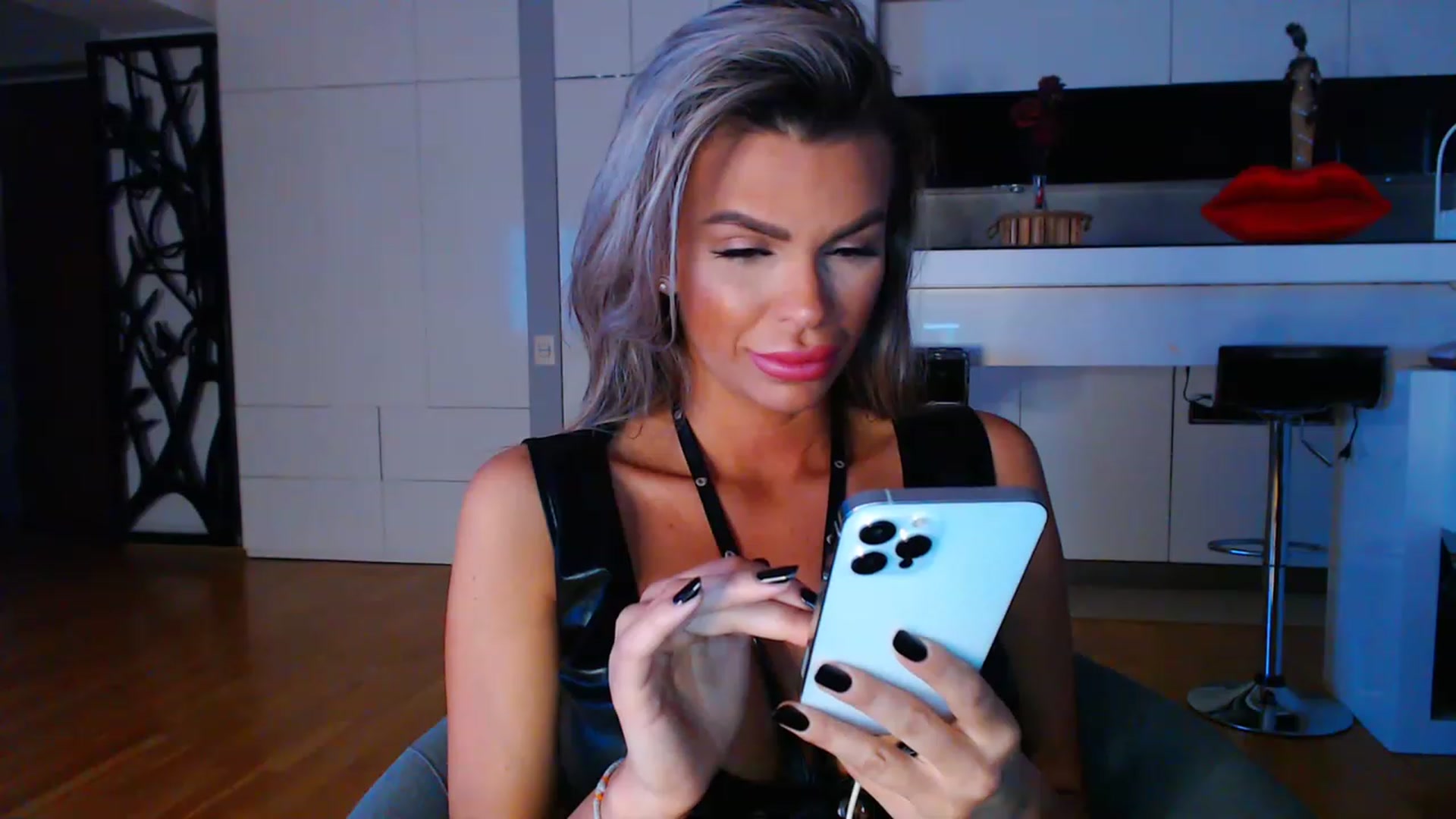 Gallery image thumbnail from D_y_y's myfreecams stream on, 05/08/2023, 04:46 image 6 of 20