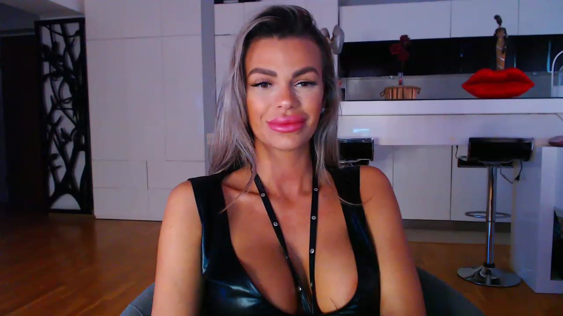 Gallery image thumbnail from D_y_y's myfreecams stream on, 05/08/2023, 04:46 image 15 of 20