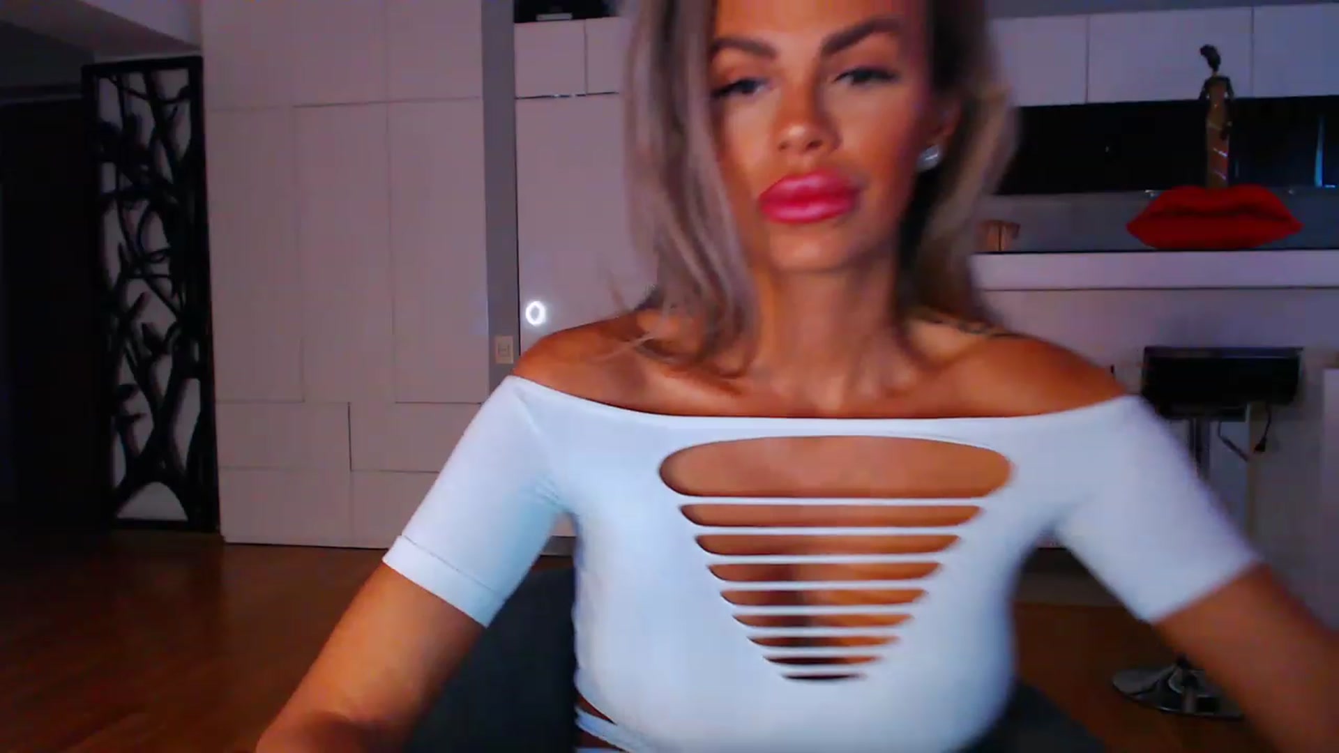 Gallery image thumbnail from D_y_y's myfreecams stream on, 05/11/2023, 04:38 image 10 of 20