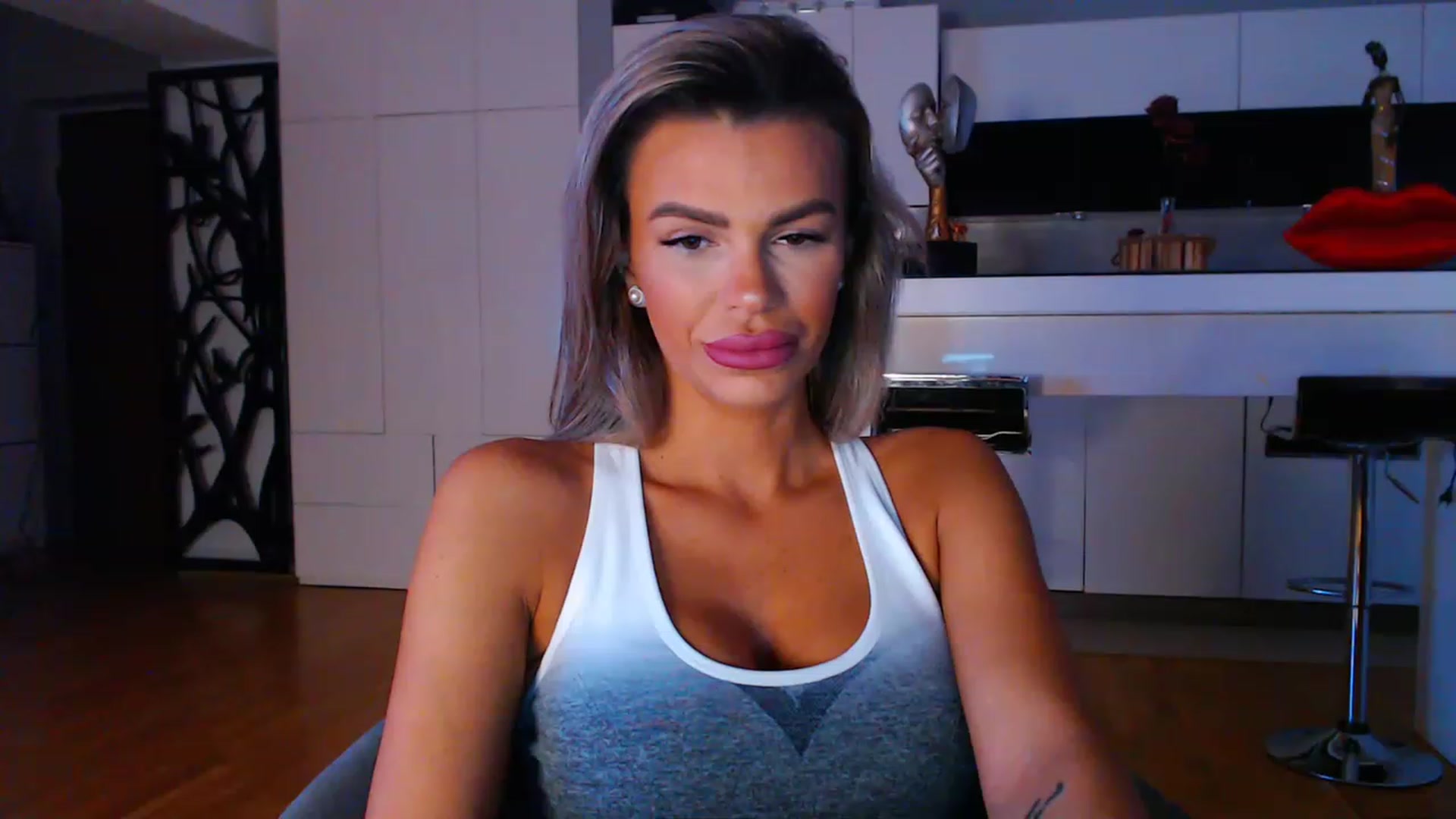 Gallery image thumbnail from D_y_y's myfreecams stream on, 05/23/2023, 03:55 image 6 of 20