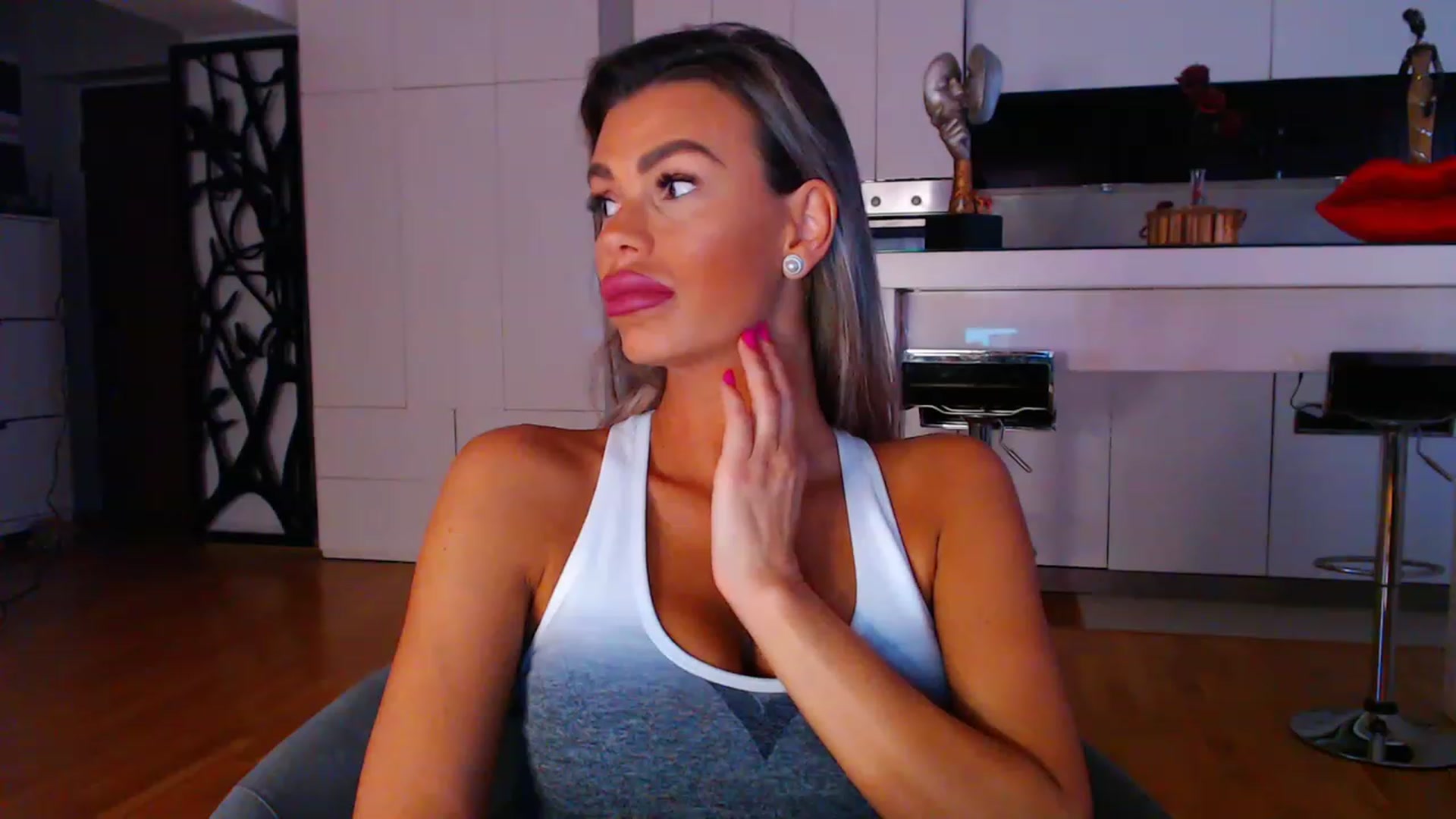 Gallery image thumbnail from D_y_y's myfreecams stream on, 05/23/2023, 03:55 image 10 of 20