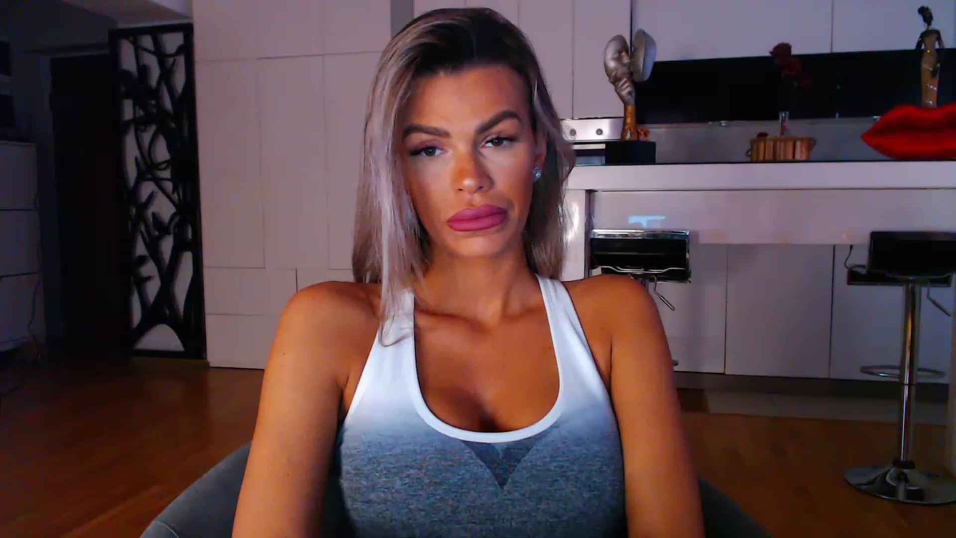 Gallery image thumbnail from D_y_y's myfreecams stream on, 05/23/2023, 03:55 image 9 of 20