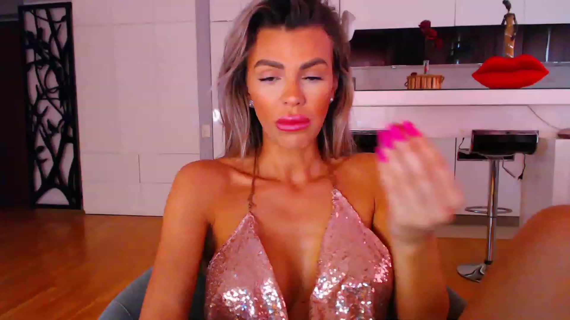 Gallery image thumbnail from D_y_y's myfreecams stream on, 05/31/2023, 04:00 image 15 of 20