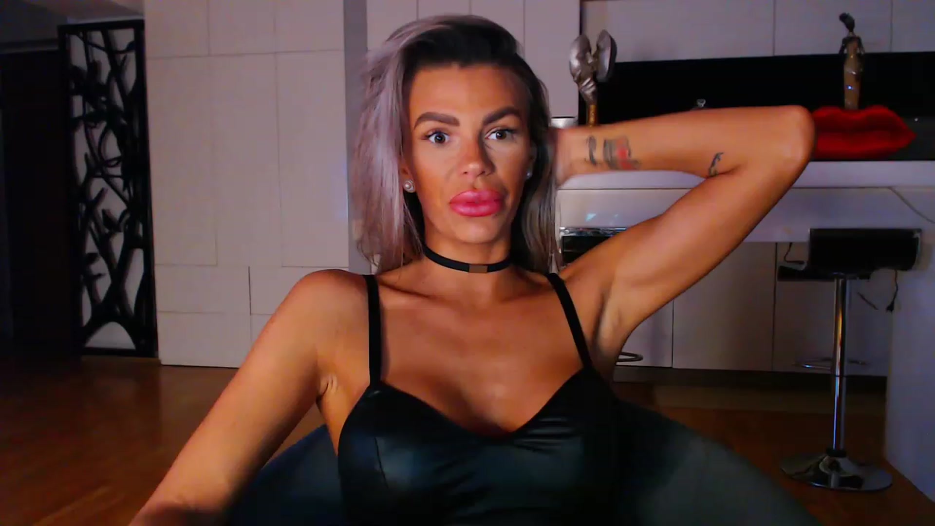 Gallery image thumbnail from D_y_y's myfreecams stream on, 06/05/2023, 03:38 image 4 of 20