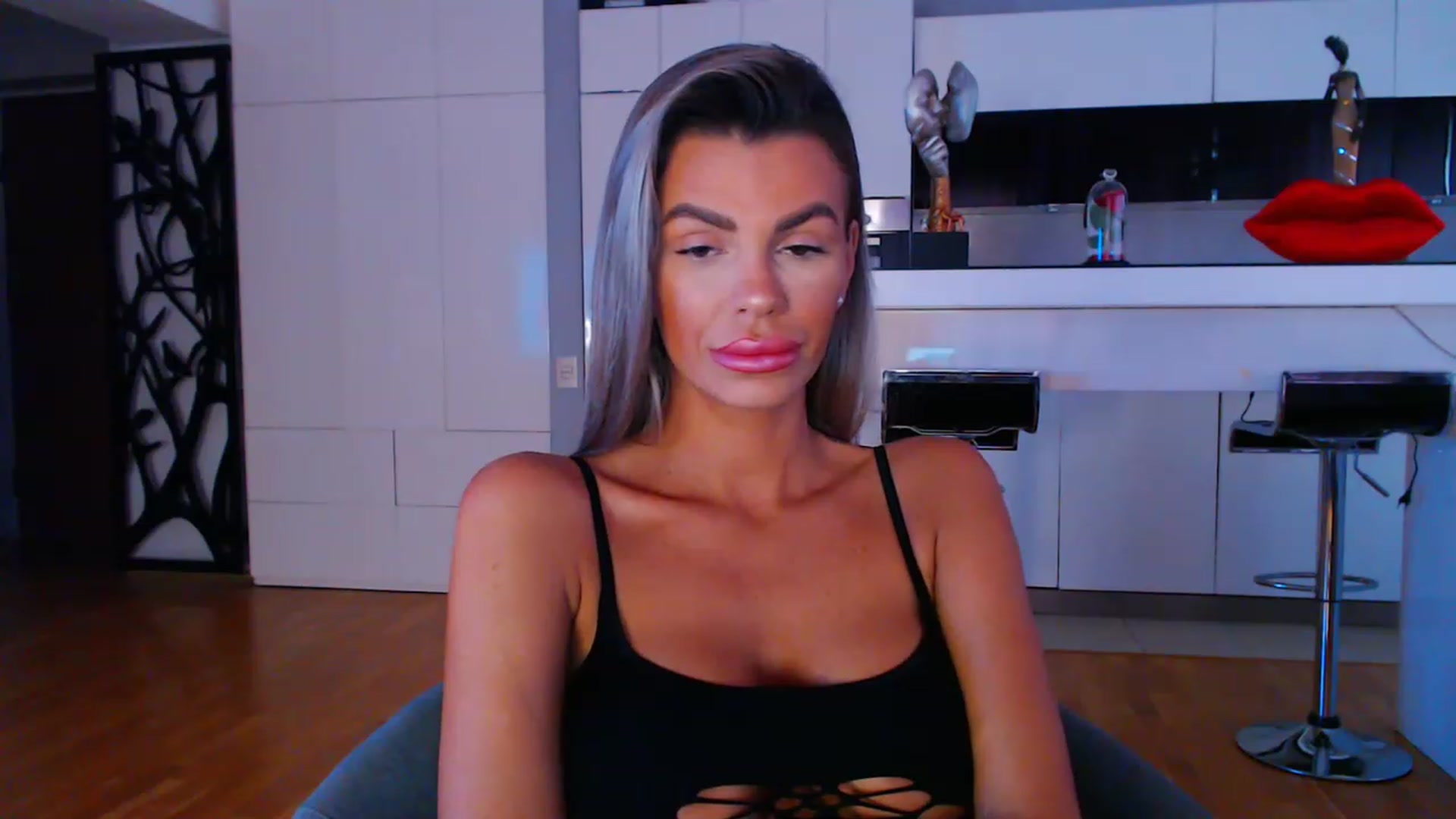 Gallery image thumbnail from D_y_y's myfreecams stream on, 06/08/2023, 04:20 image 2 of 20