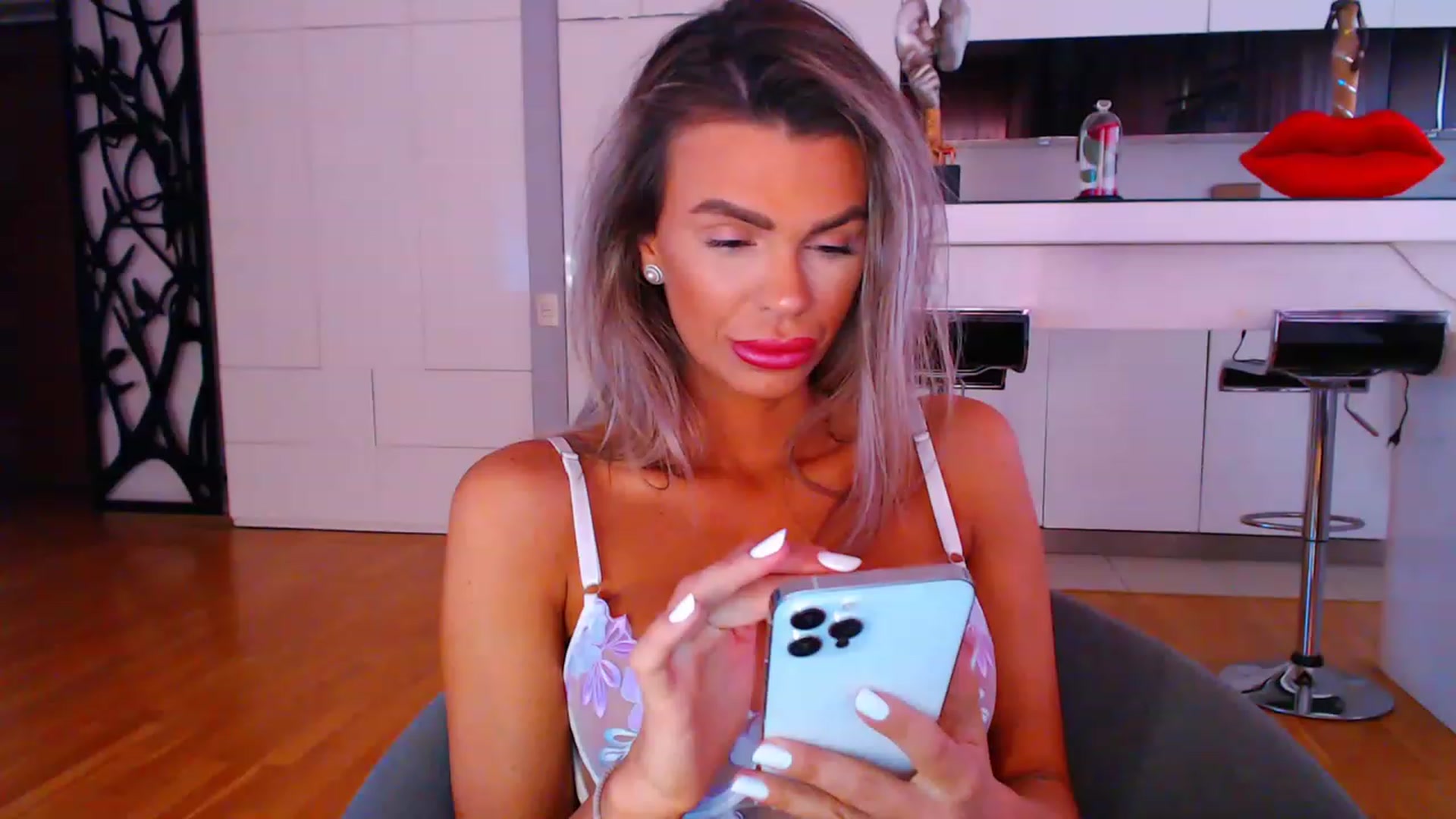 Gallery image thumbnail from D_y_y's myfreecams stream on, 06/09/2023, 03:51 image 16 of 20