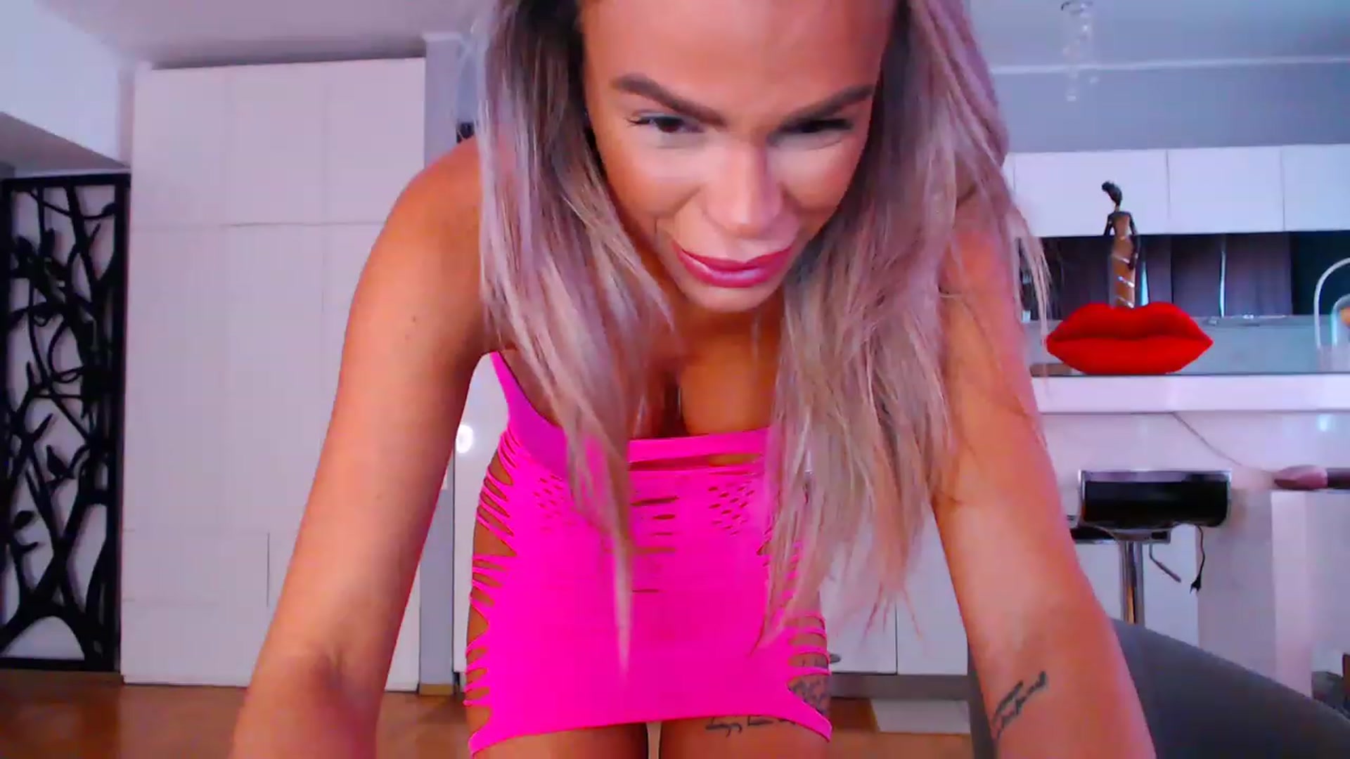 Gallery image thumbnail from D_y_y's myfreecams stream on, 06/10/2023, 04:21 image 16 of 20