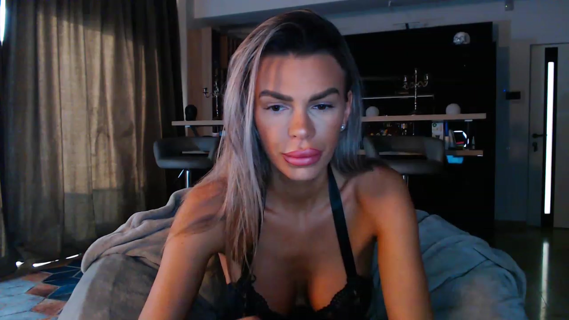 Gallery image thumbnail from D_y_y's myfreecams stream on, 06/12/2023, 04:47 image 9 of 20