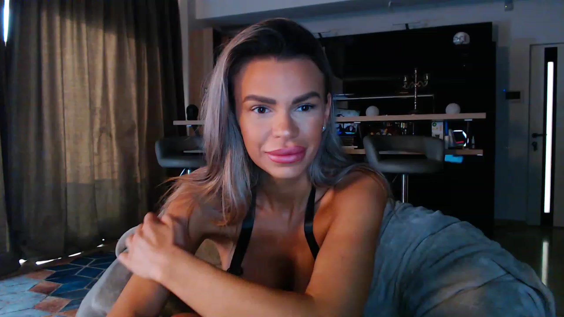 Gallery image thumbnail from D_y_y's myfreecams stream on, 06/12/2023, 04:47 image 6 of 20