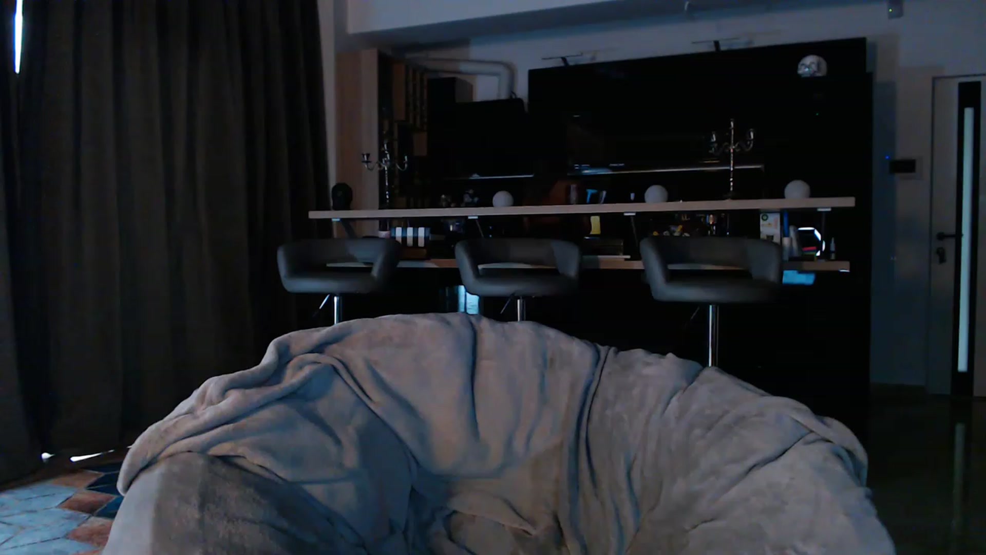Gallery image thumbnail from D_y_y's myfreecams stream on, 06/12/2023, 04:47 image 1 of 20