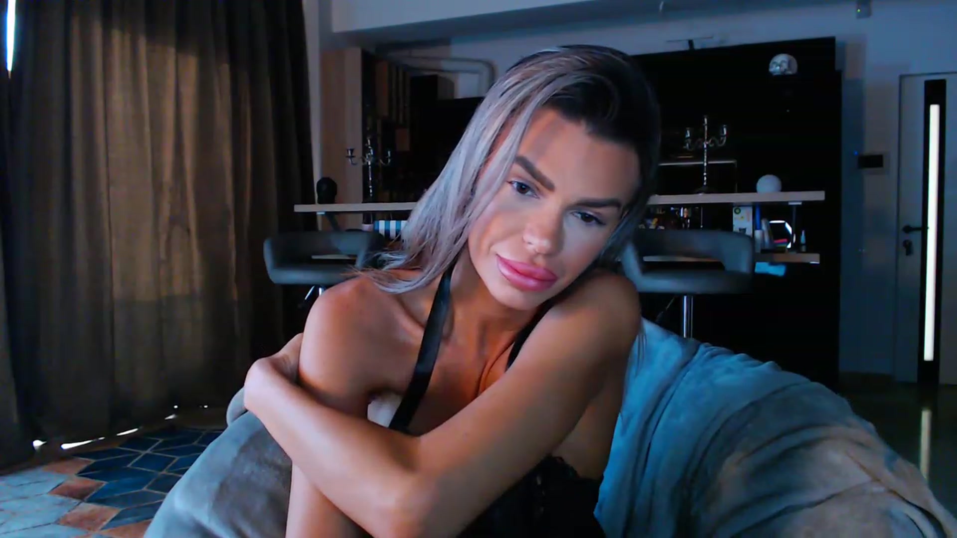 Gallery image thumbnail from D_y_y's myfreecams stream on, 06/12/2023, 04:47 image 4 of 20