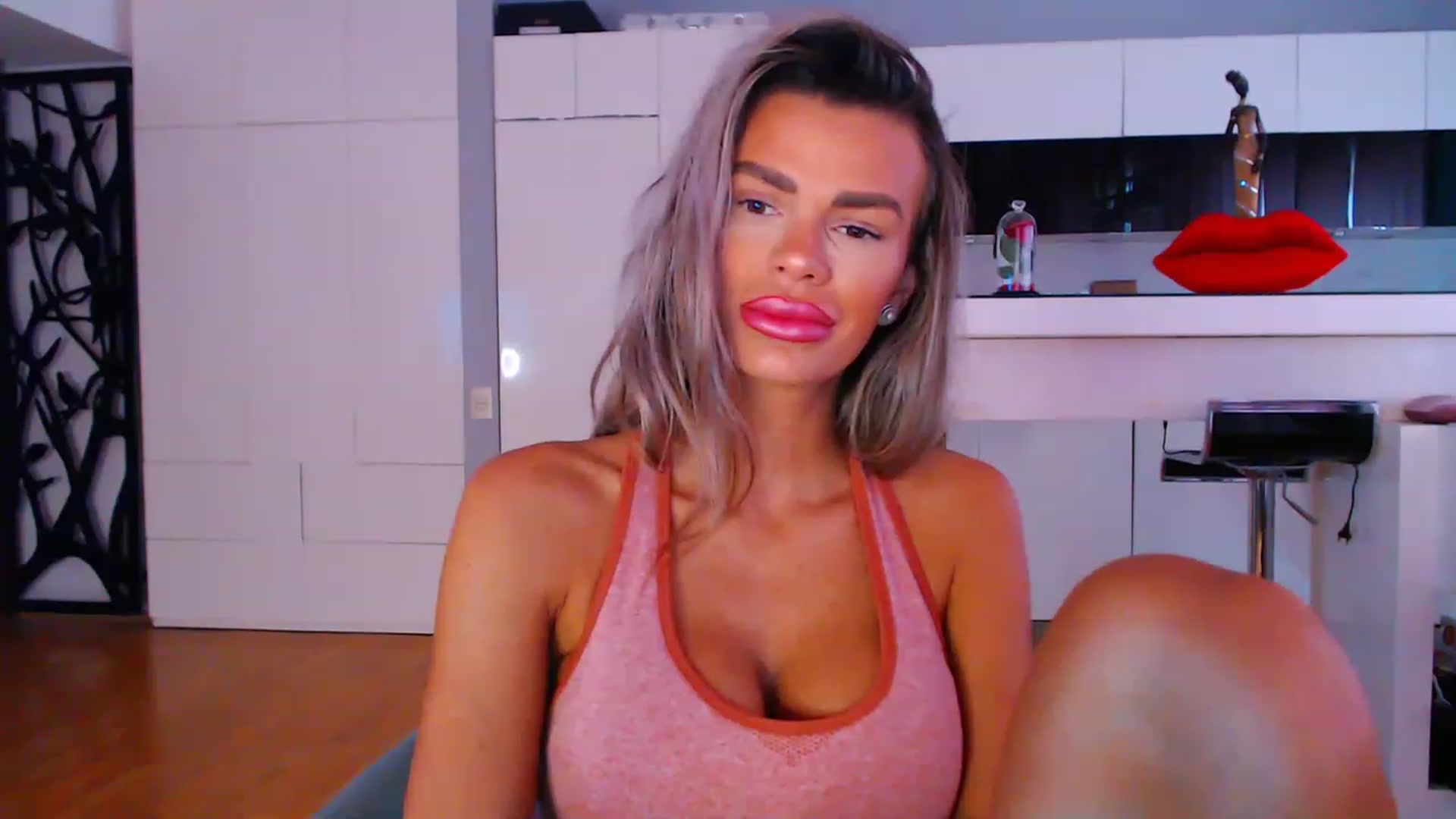Gallery image thumbnail from D_y_y's myfreecams stream on, 06/17/2023, 05:38 image 6 of 20