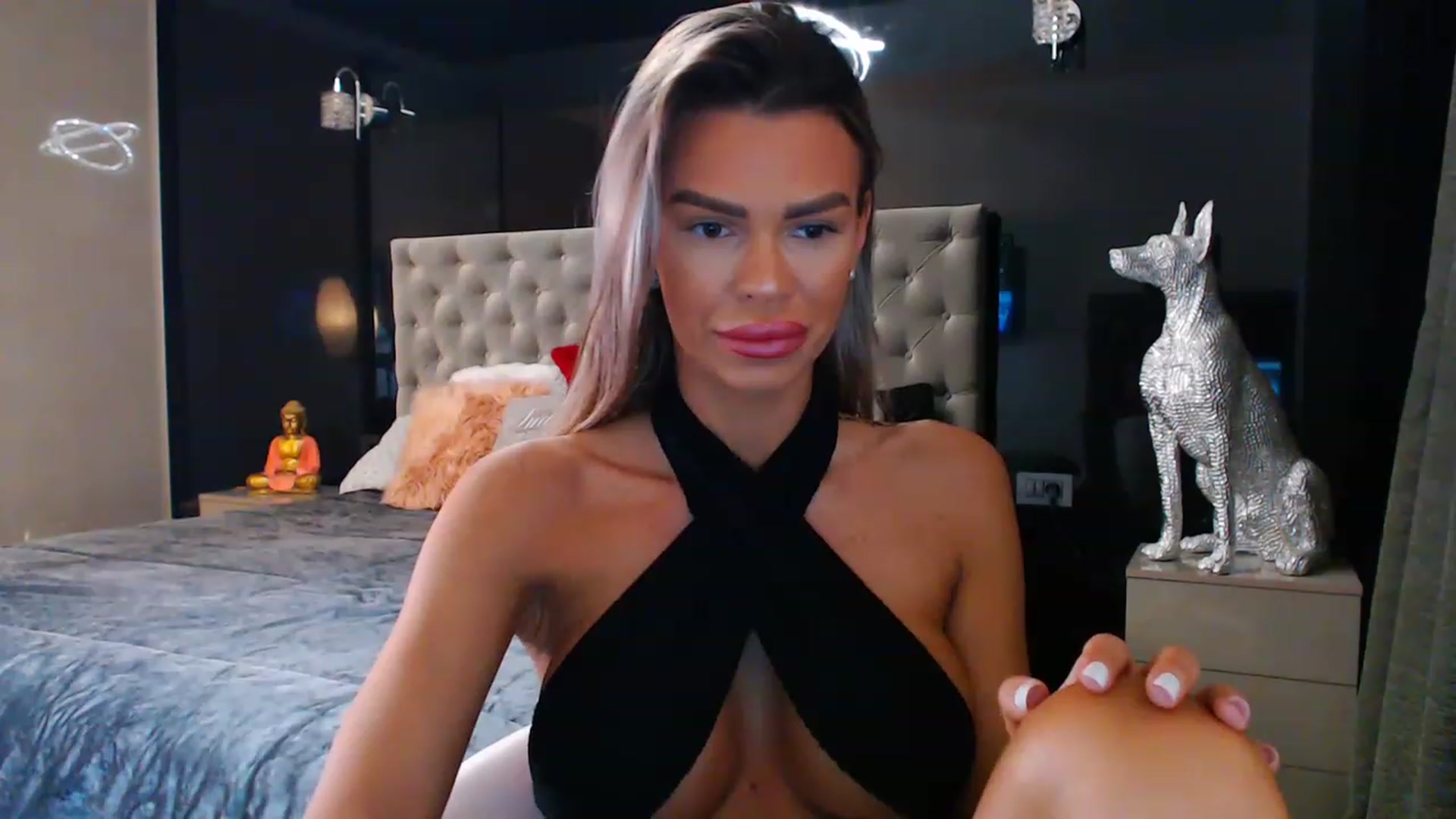Gallery image thumbnail from D_y_y's myfreecams stream on, 06/21/2023, 03:40 image 5 of 20
