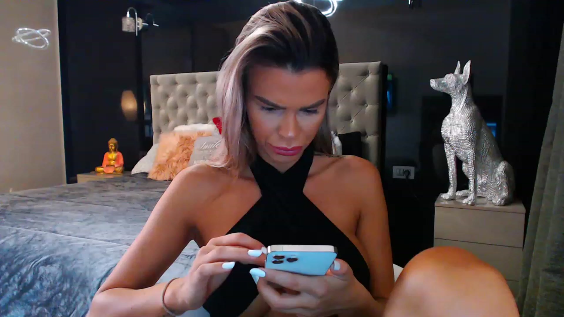 Gallery image thumbnail from D_y_y's myfreecams stream on, 06/21/2023, 03:40 image 1 of 20