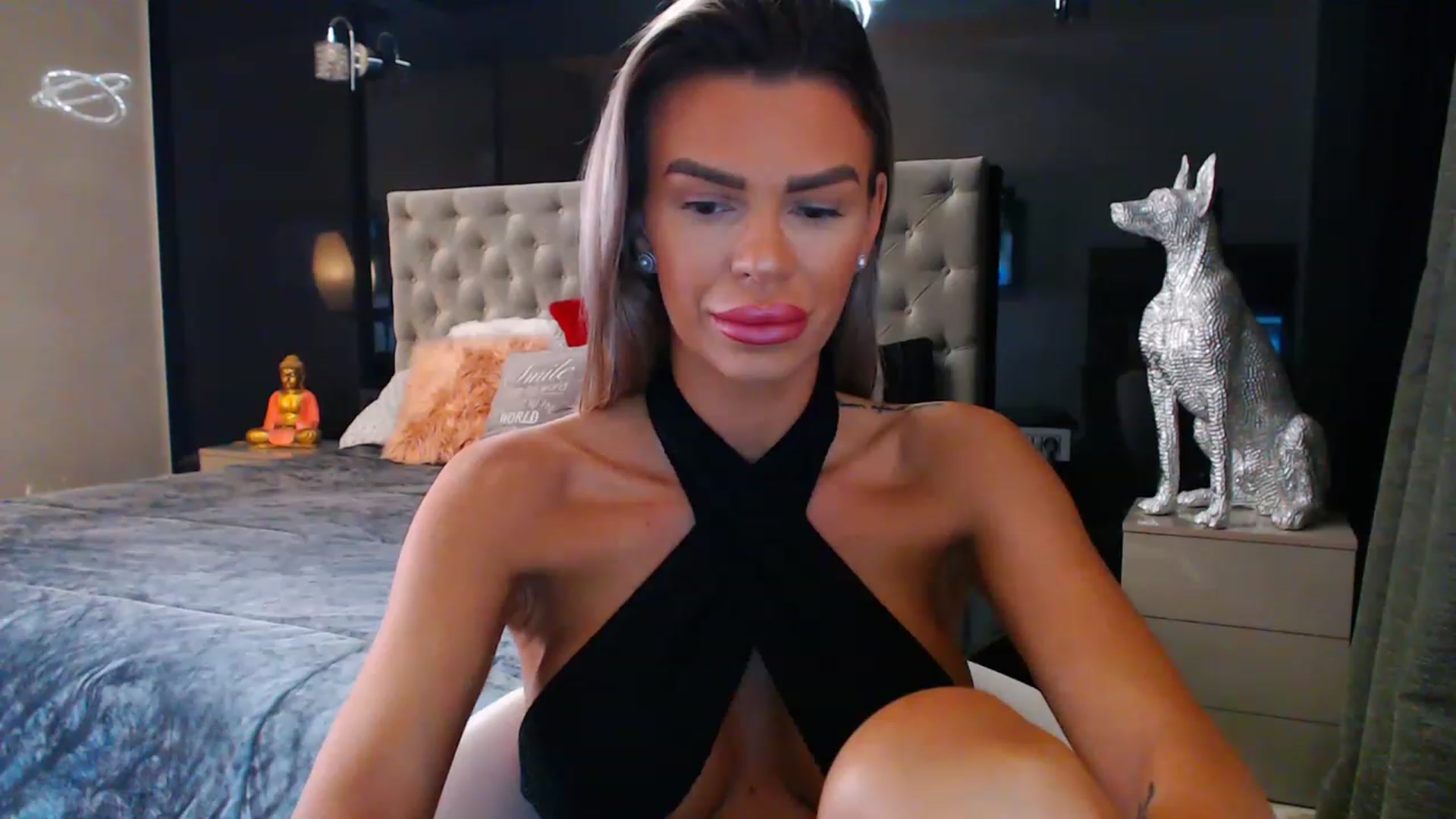 Gallery image thumbnail from D_y_y's myfreecams stream on, 06/21/2023, 03:40 image 2 of 20