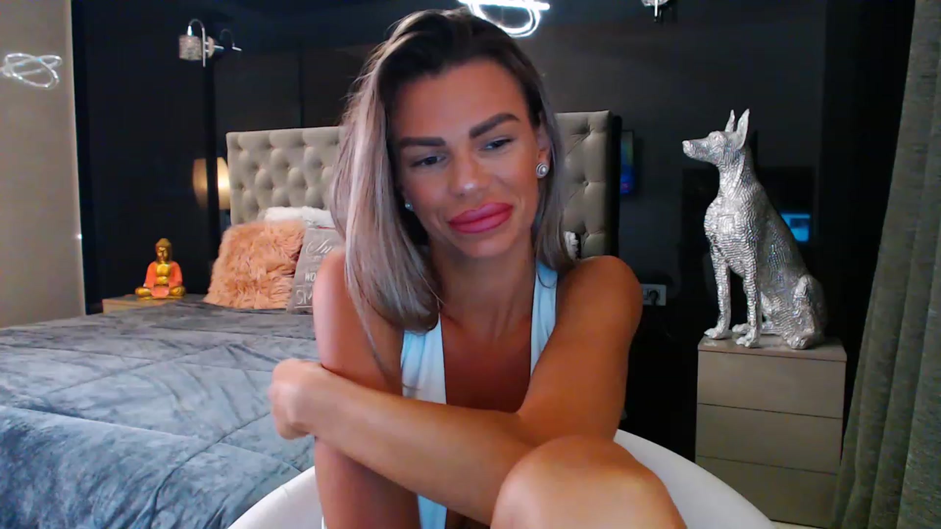 Gallery image thumbnail from D_y_y's myfreecams stream on, 06/25/2023, 04:34 image 18 of 20