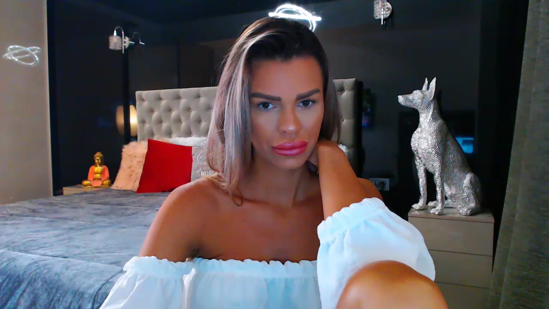 Gallery image thumbnail from D_y_y's myfreecams stream on, 06/26/2023, 04:37 image 5 of 20