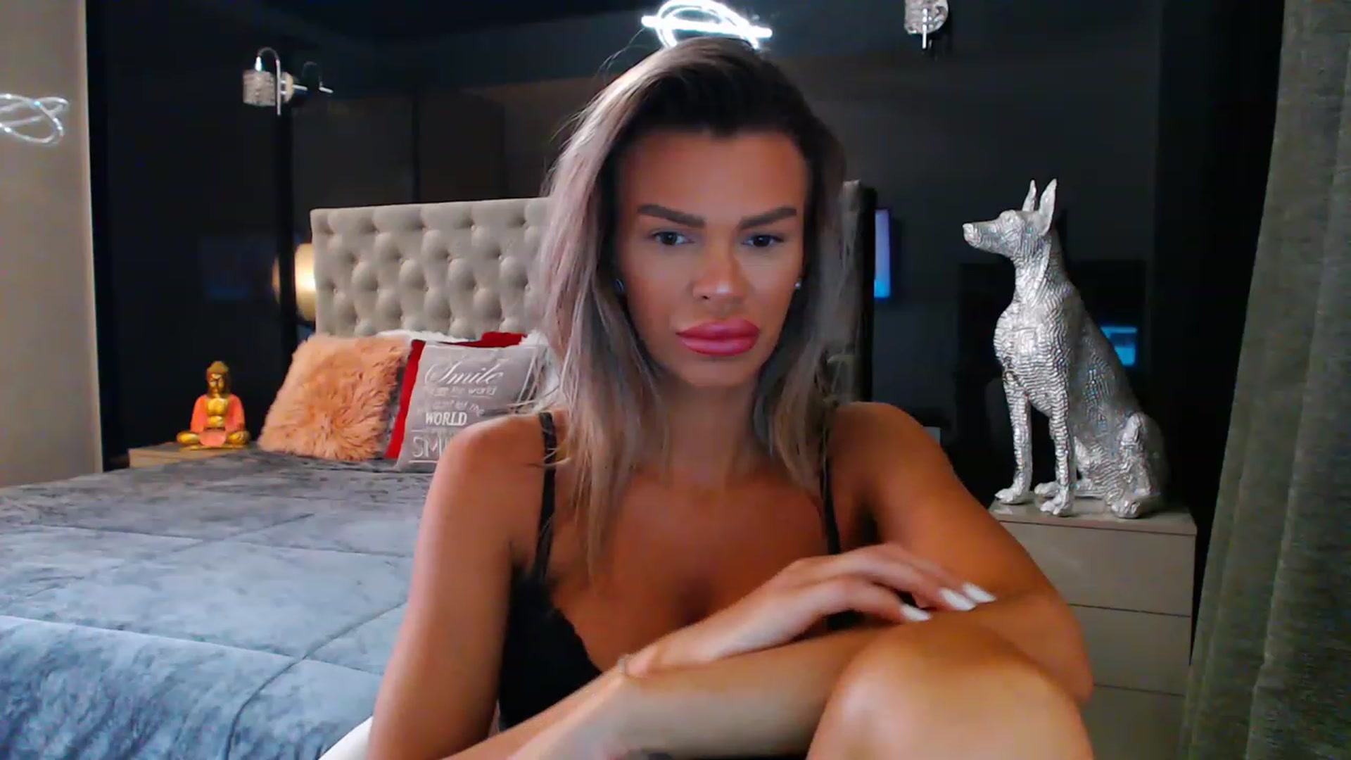 Gallery image thumbnail from D_y_y's myfreecams stream on, 06/27/2023, 04:40 image 4 of 20