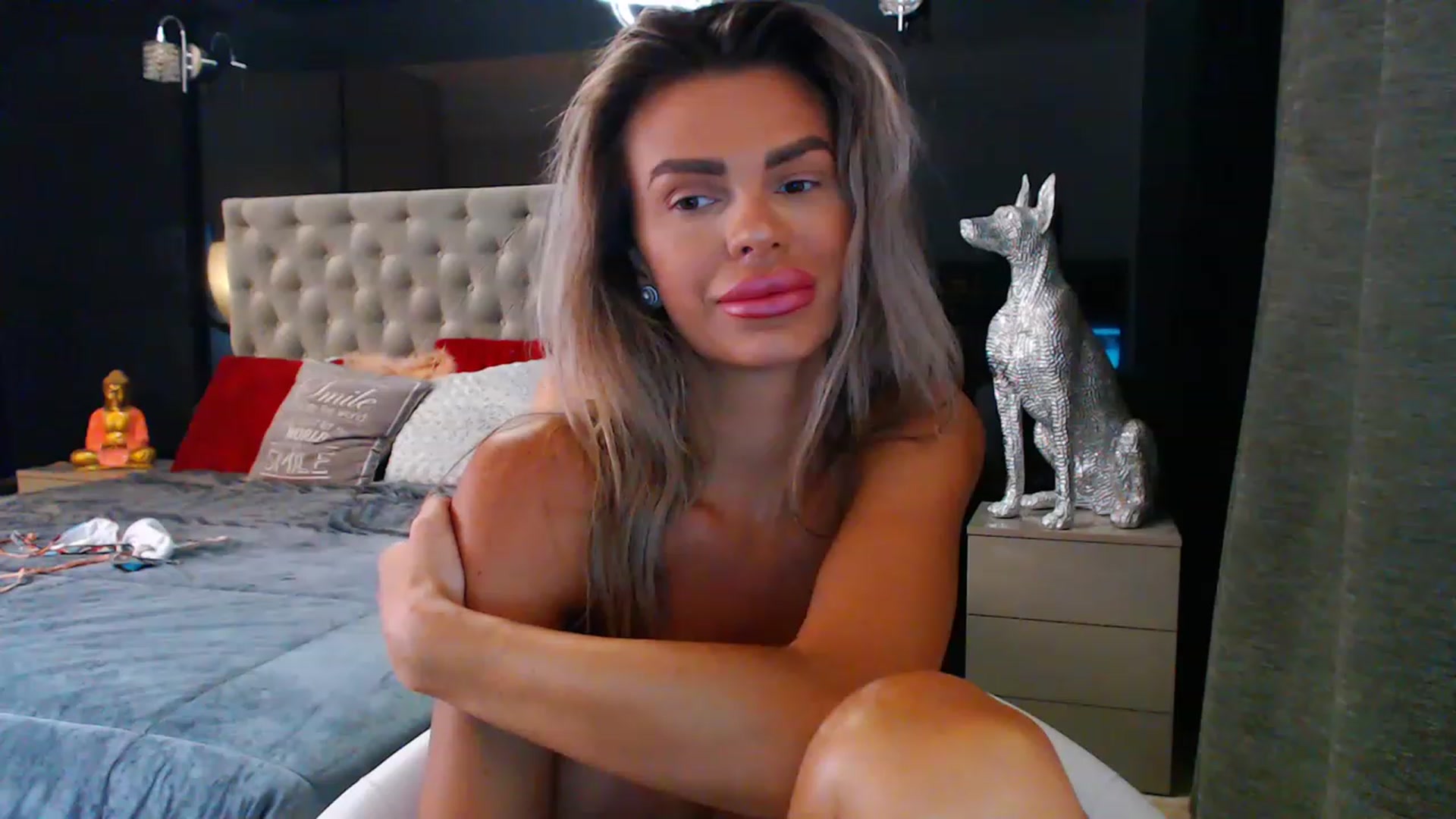 Gallery image thumbnail from D_y_y's myfreecams stream on, 07/05/2023, 05:44 image 12 of 20