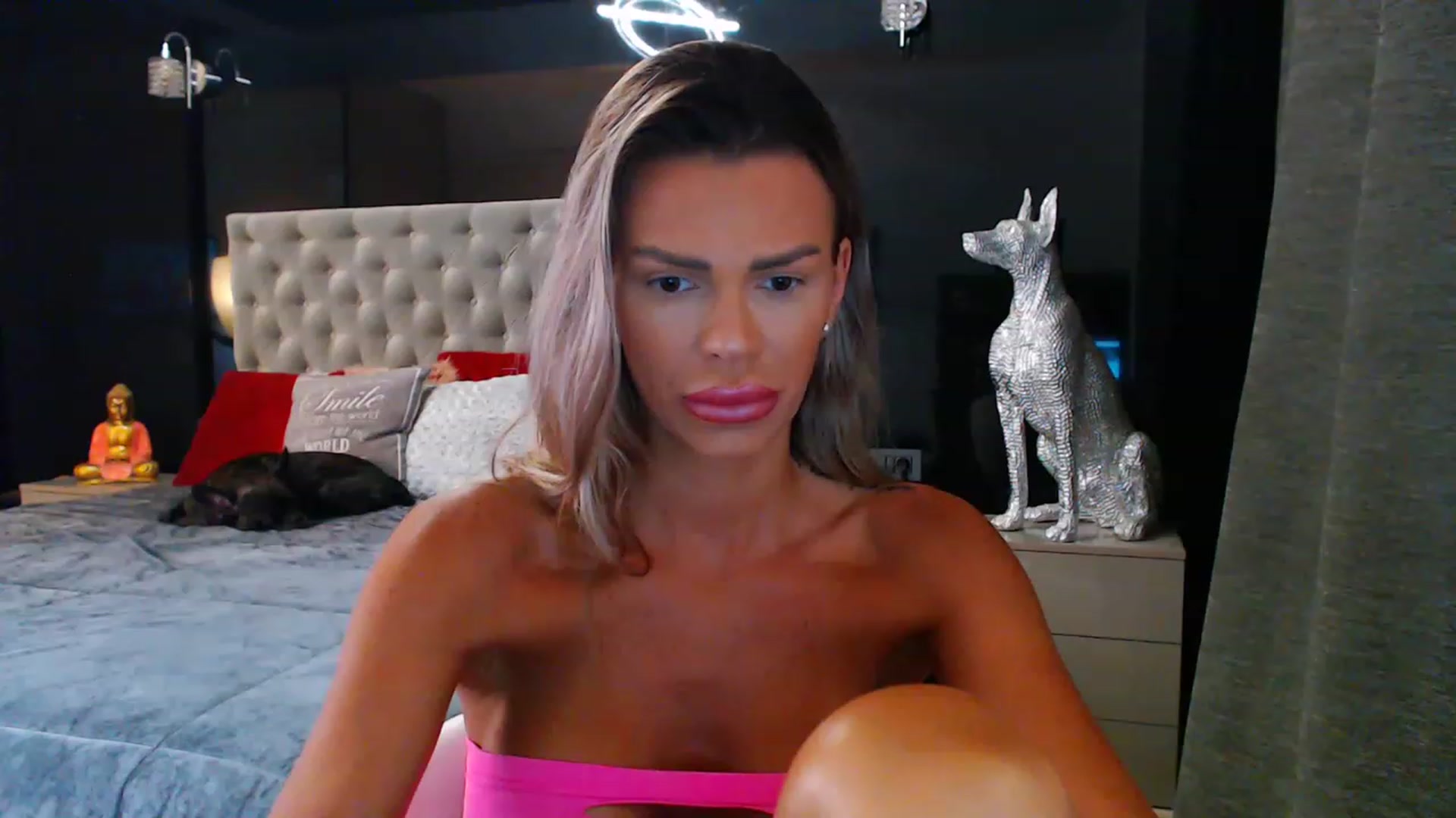 Gallery image thumbnail from D_y_y's myfreecams stream on, 07/06/2023, 04:15 image 16 of 20